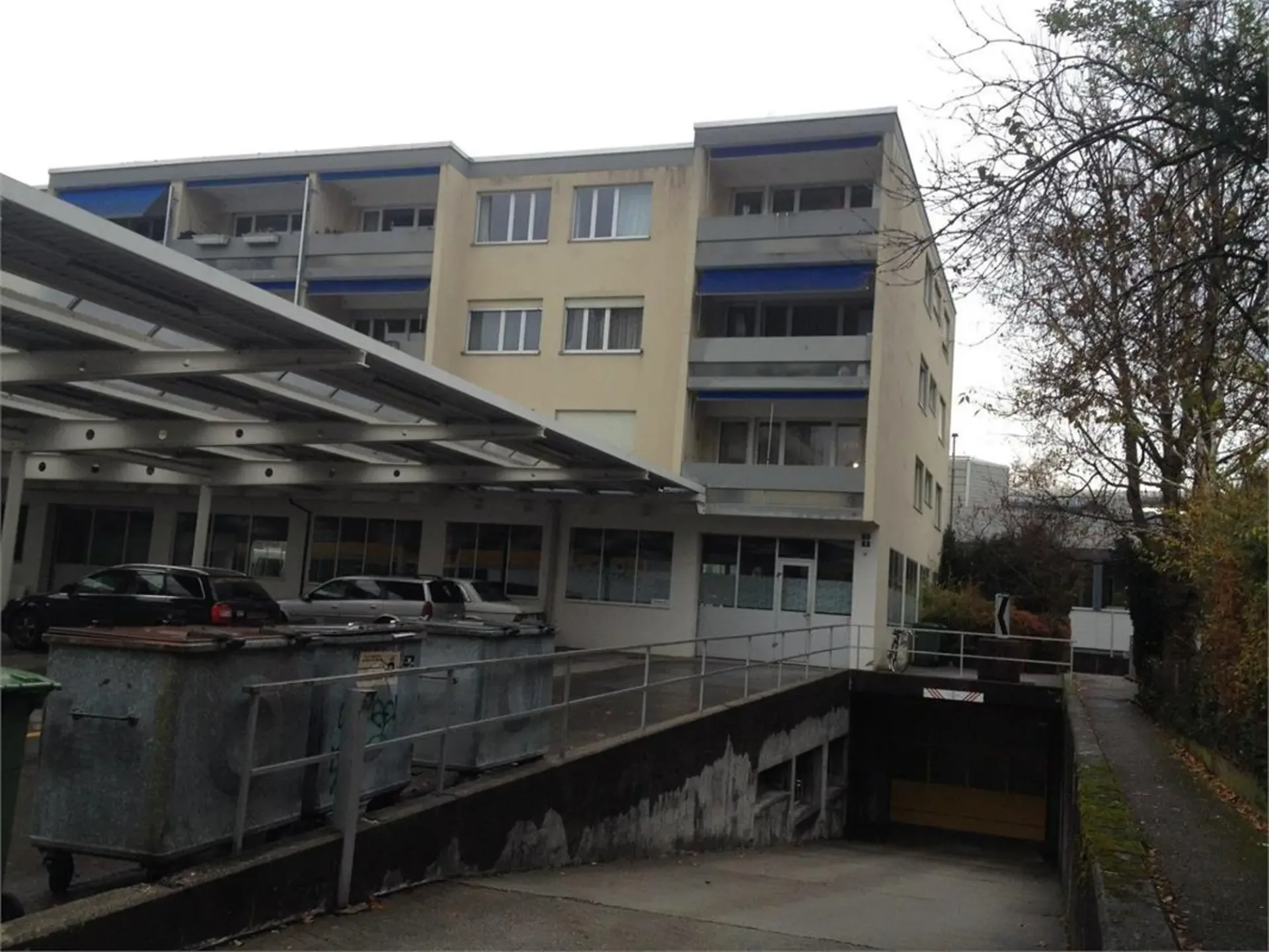 Einstellhallenplätze zu vermieten! / Places de parking à louer!