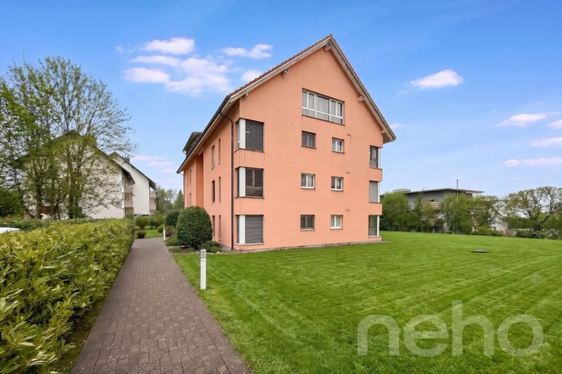 Grosszügige und gepflegte Gartenwohnung an ruhiger Lage