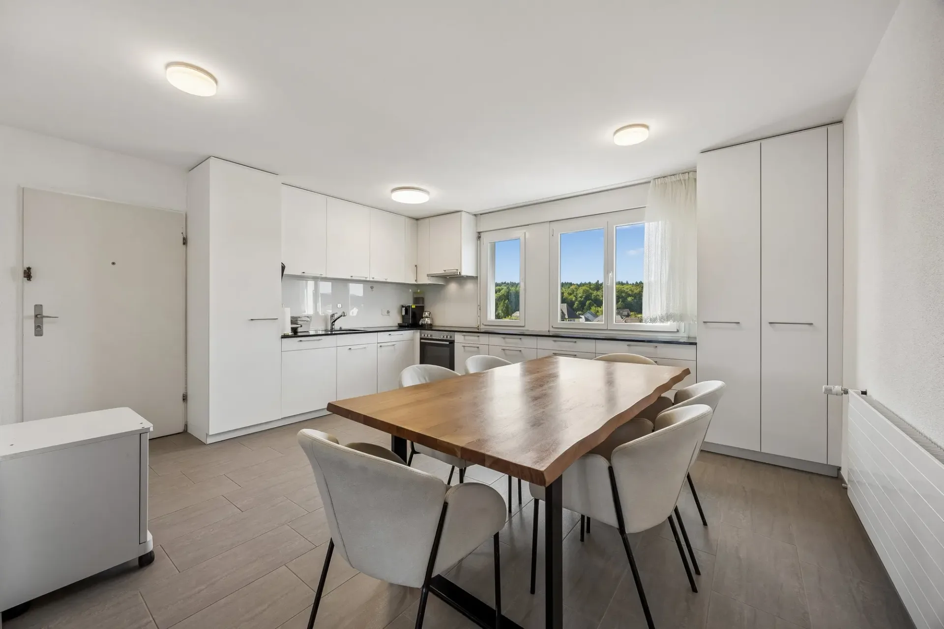 Attraktive 4.5-Zimmer-Wohnung im obersten Geschoss mit Lift und neuer Küche