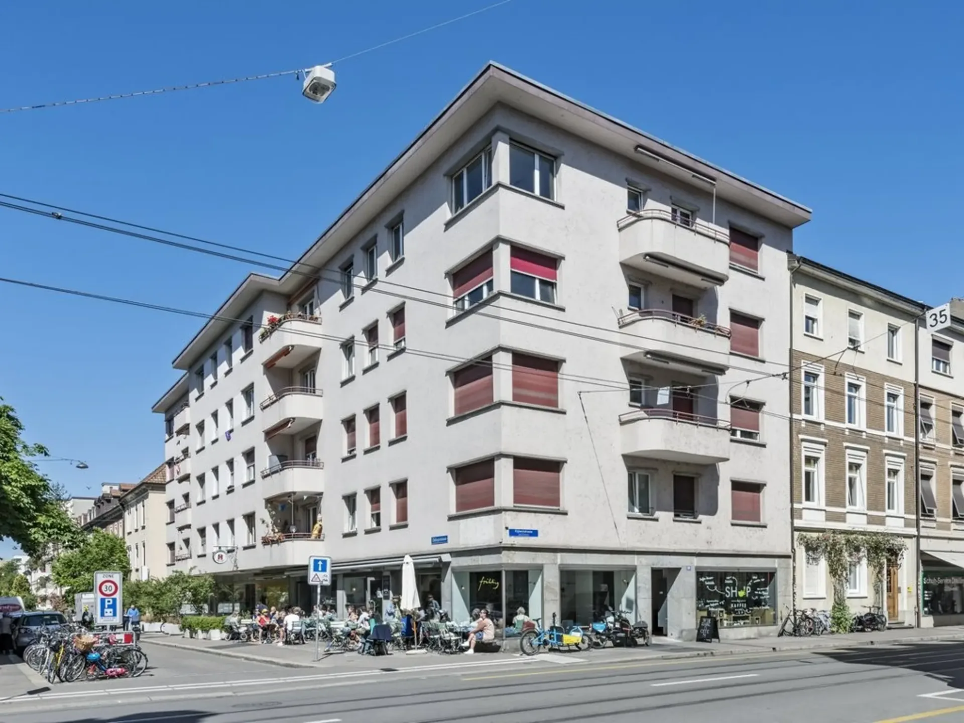 Place de stationnement pour motocyclette à Oetlingerstrasse/Klybeckstrasse recherchée?