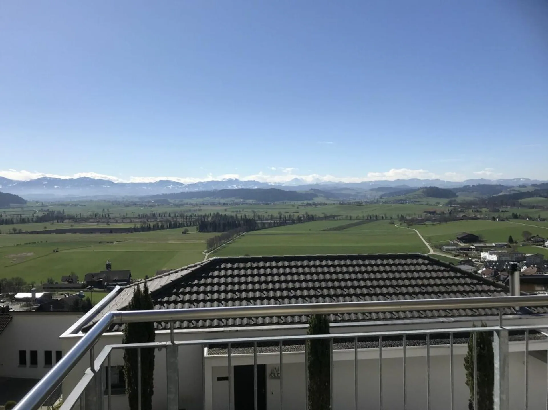 Terrassenparadies mit Blick über die Alpen