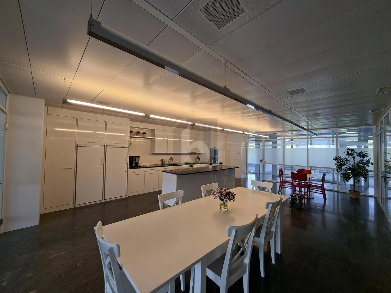 FLEXIBLE BÜROFLÄCHE MIT BESTER INFRASTRUKTUR