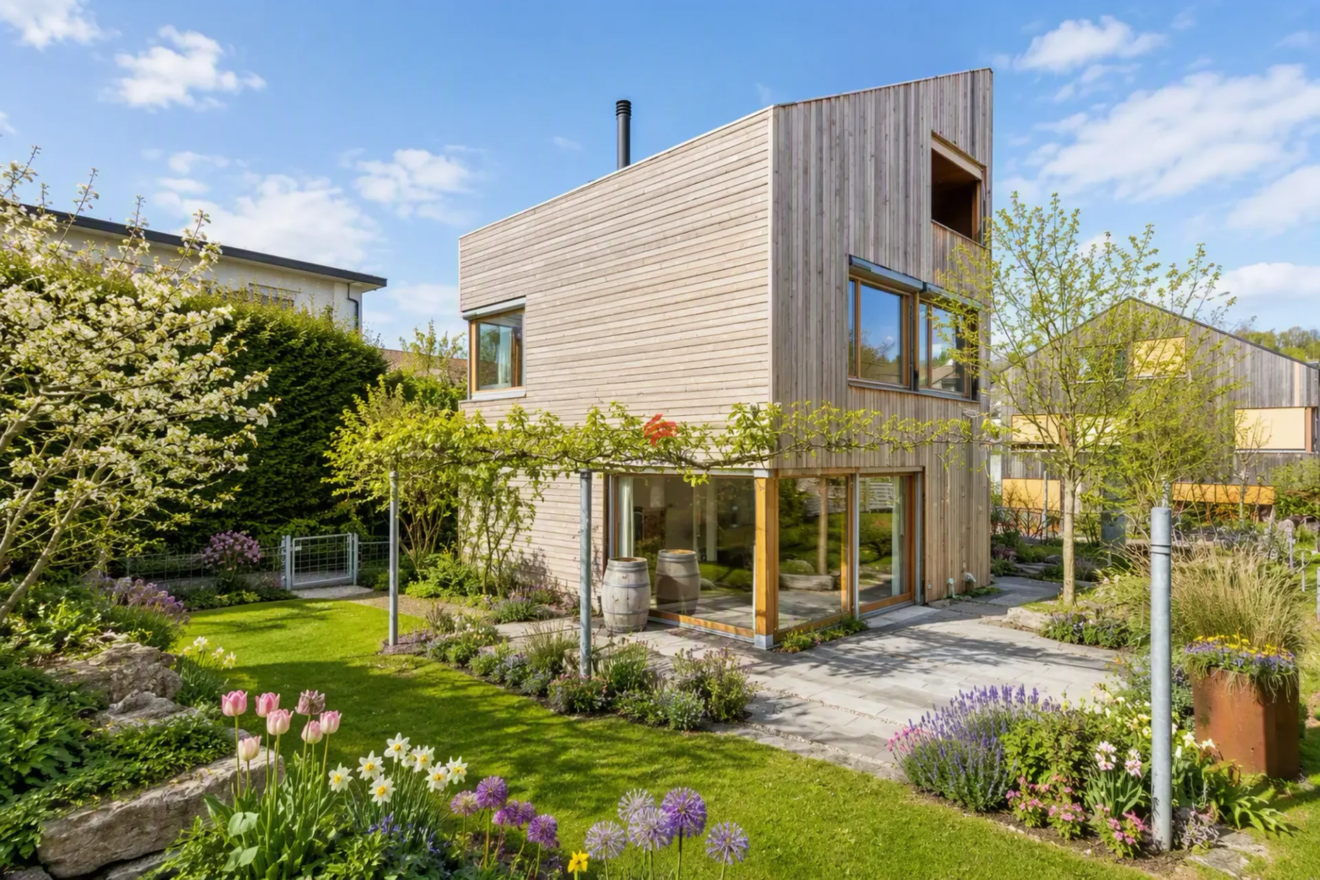 Freistehendes Architektenhaus in sonniger Lage