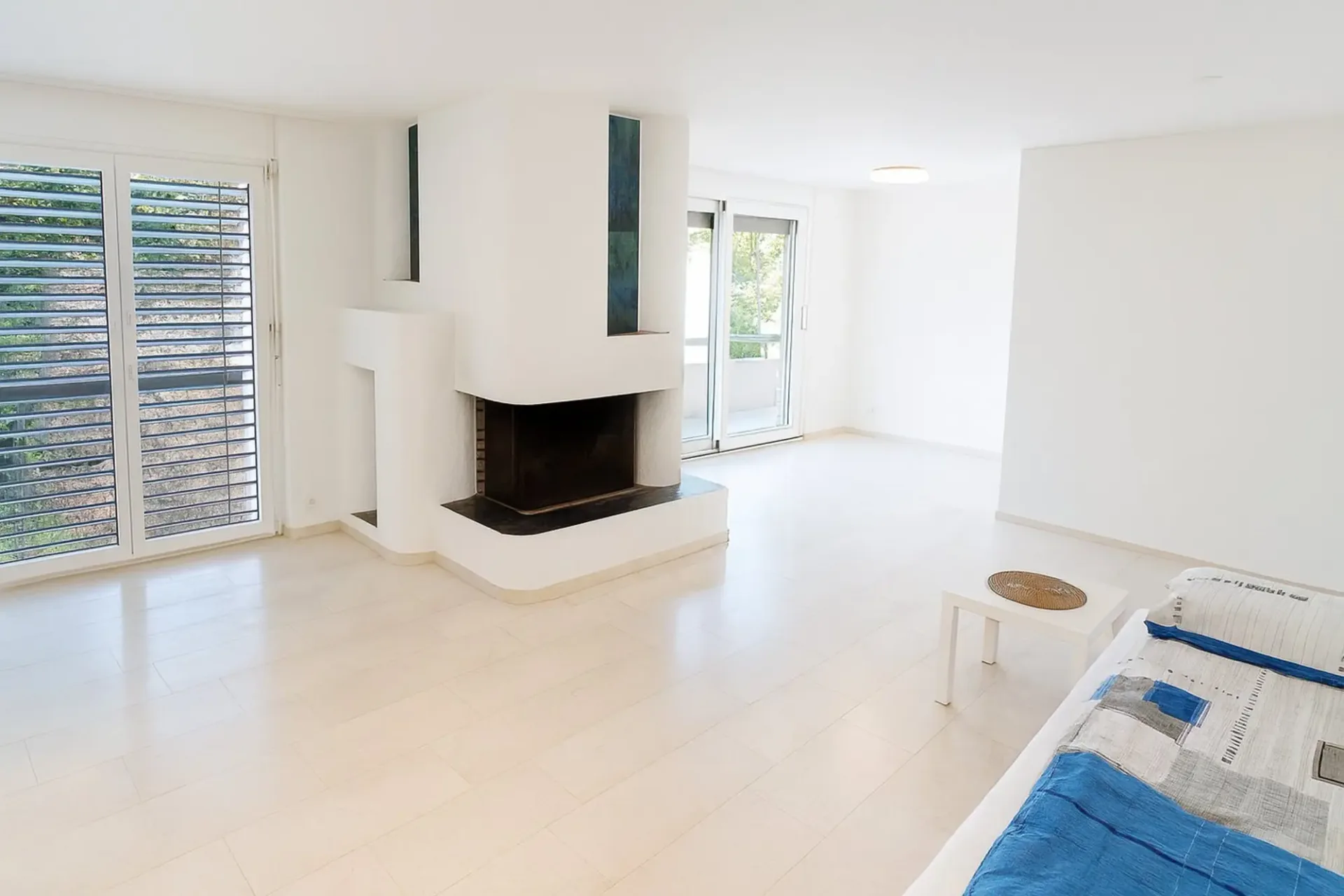 Günstiges, möbliertes Zimmer mit moderner Möblierung