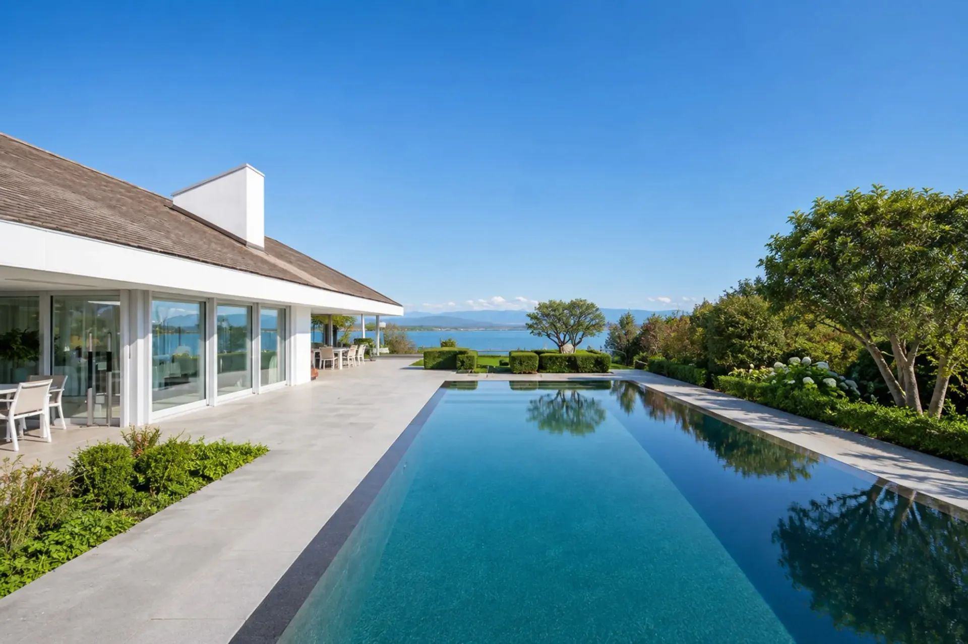 STUNNING EXCEPTIONAL VILLA WITH BREATHTAKING LAKE VIEW