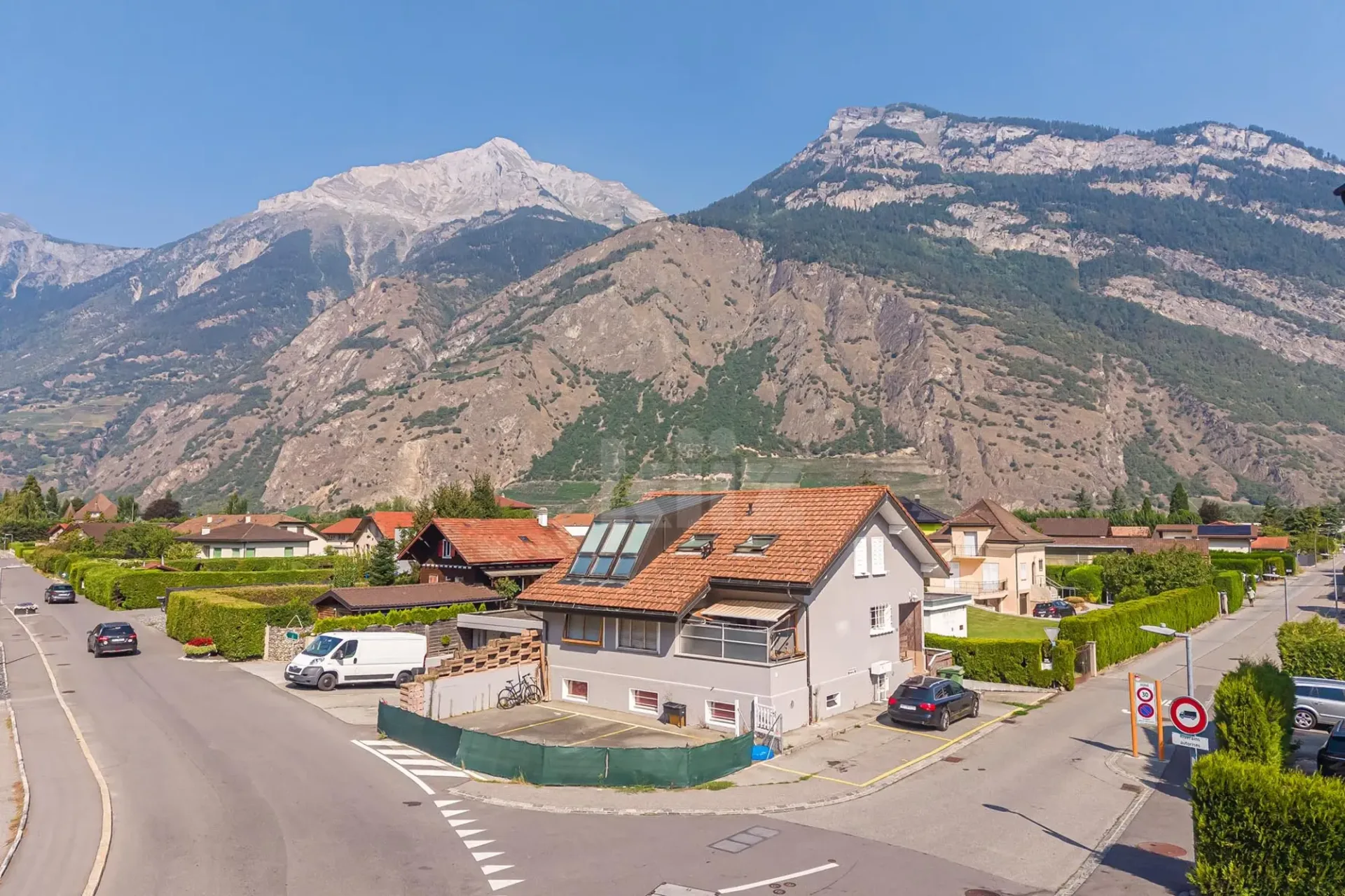Charmanter Einzelhaus mit 3 Wohnungen