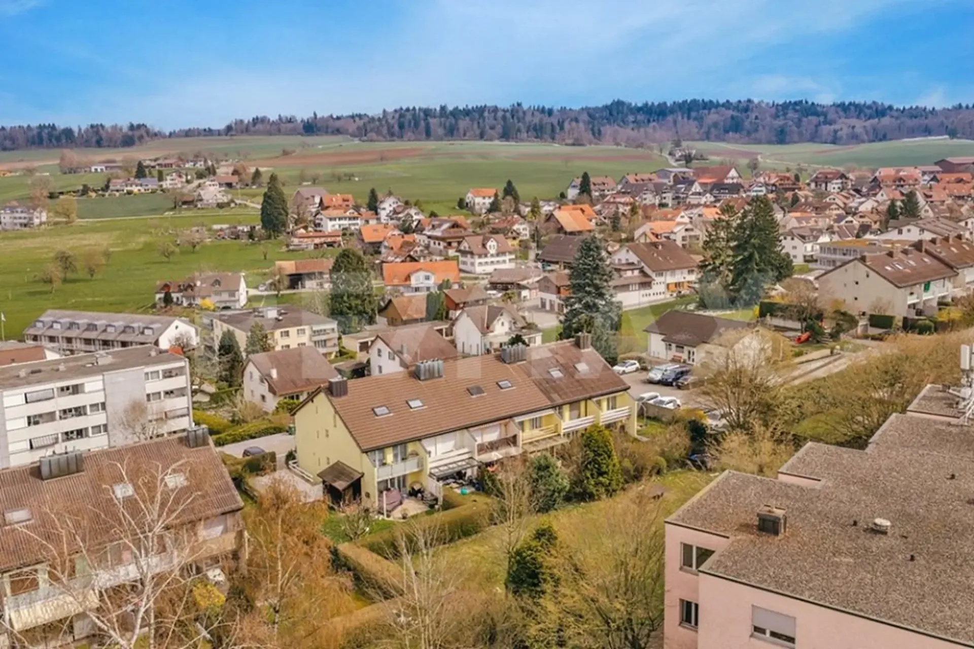 Reihen-EFH mit PP und separatem Tiefgaragen-PP