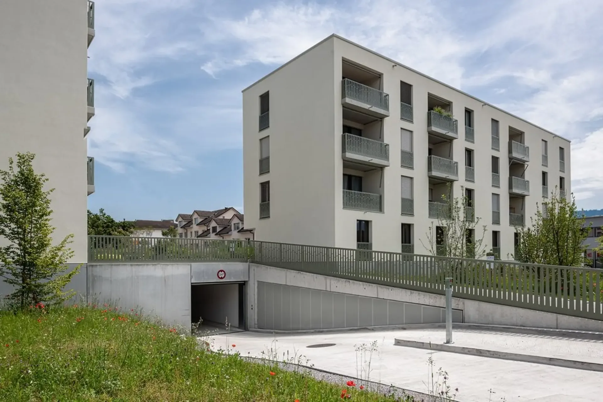 Motorradplatz im Jona zu vermieten!