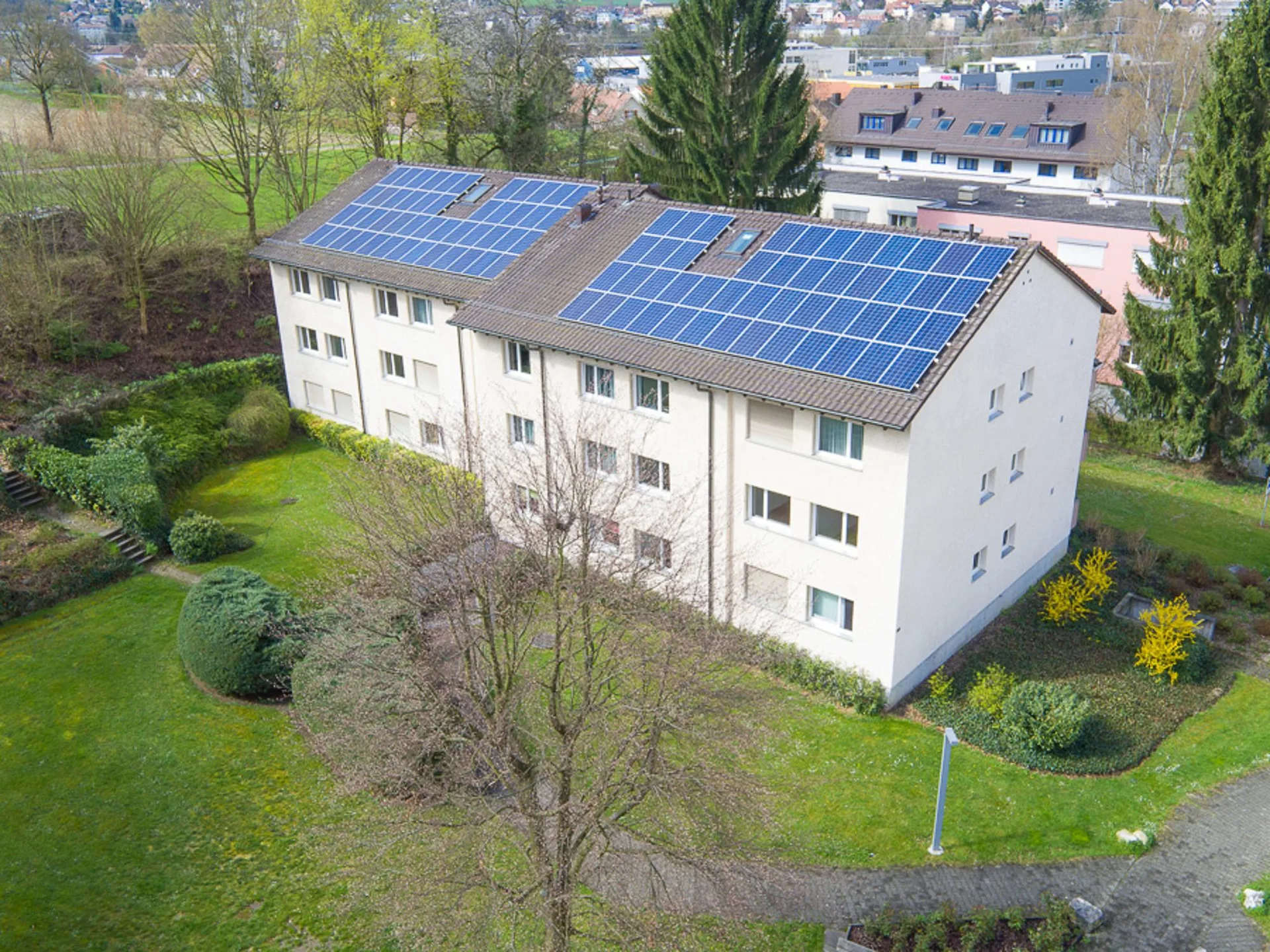 2 Nasszellen (1x Bad, 1x Dusche), Balkon mit Abendsonne,
