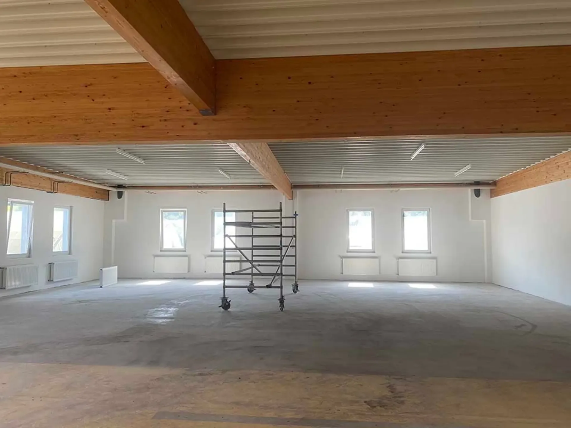 Werkhallen/ Lagerhallen ab 80 m2 bis 860 m2 /beheizt