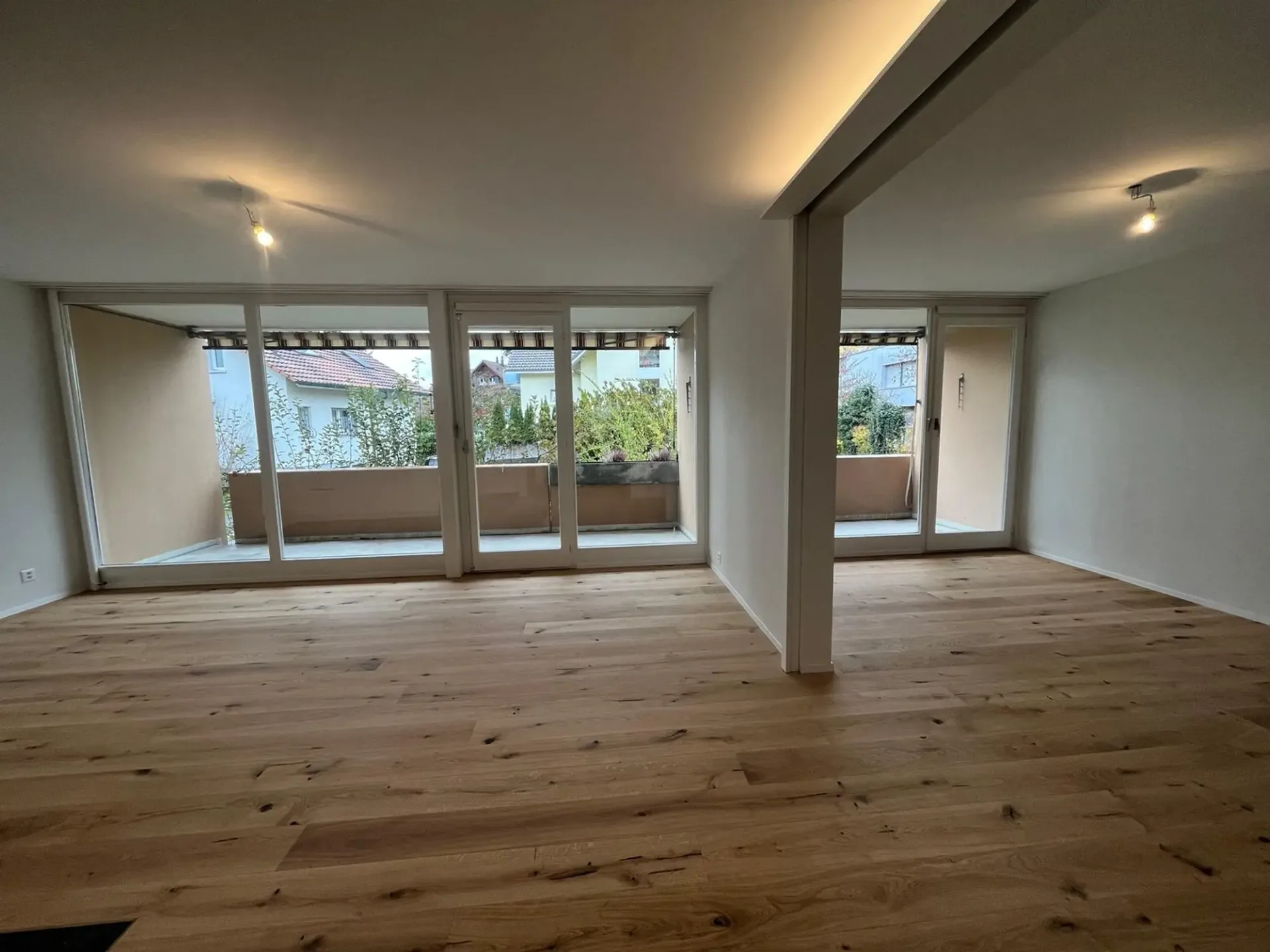 Sehr sonnige, ruhige, teilrenovierte 4.5-Zimmerwohnung
