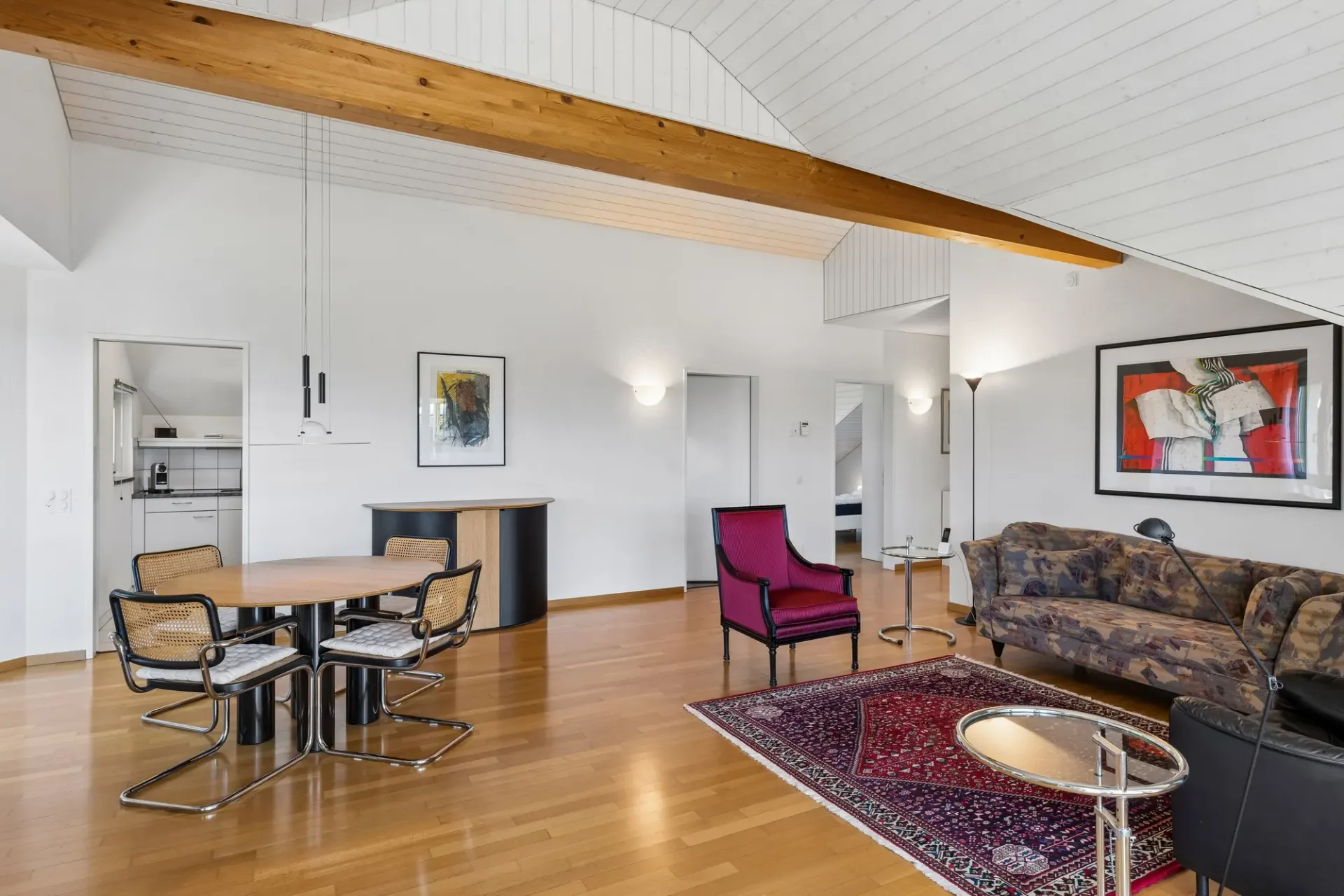 Appartamento di 3,5 locali in mansarda con balcone di 18 m² a Buchrain in vendita