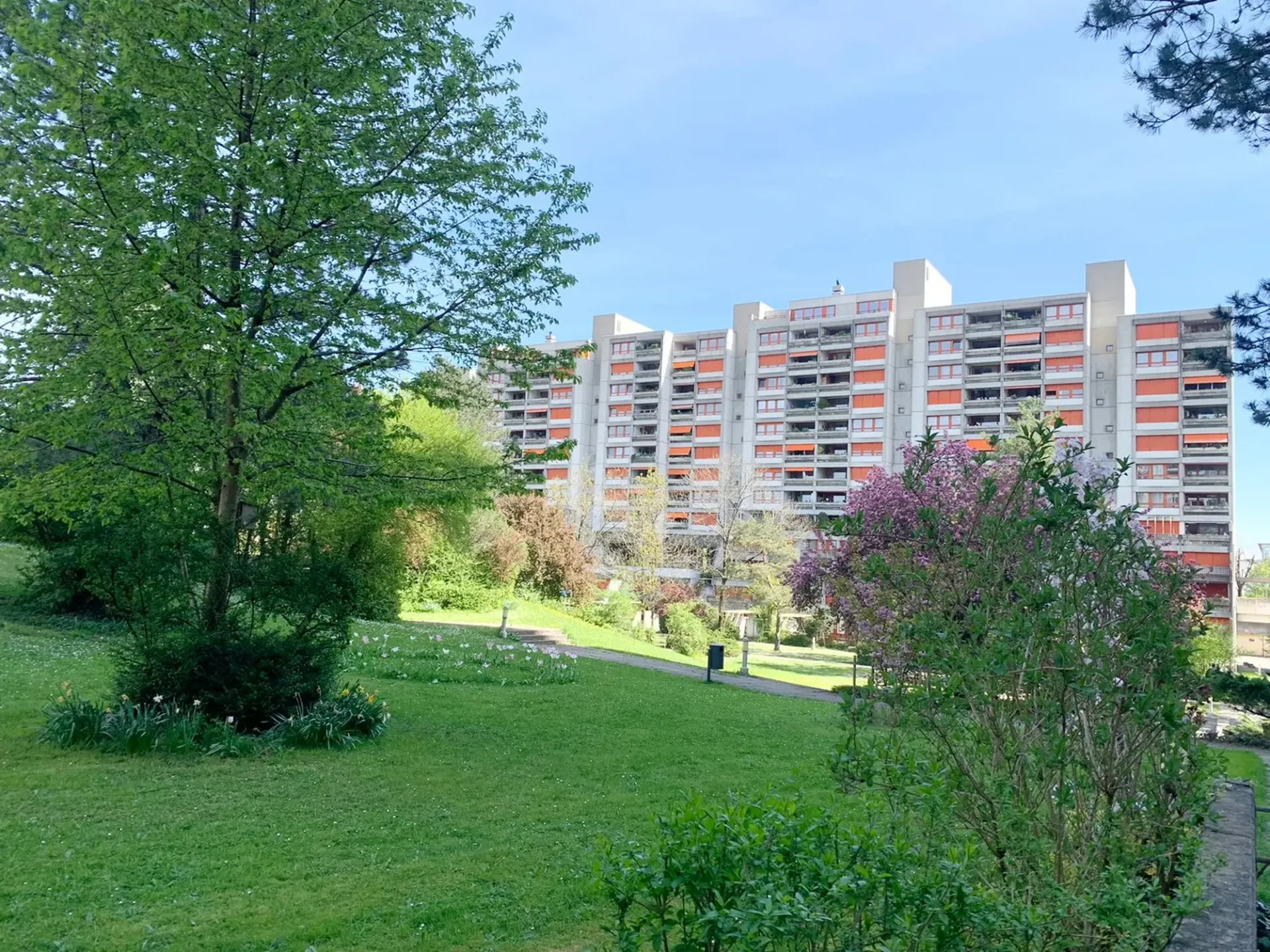Familienwohnung in grüner Umgebung