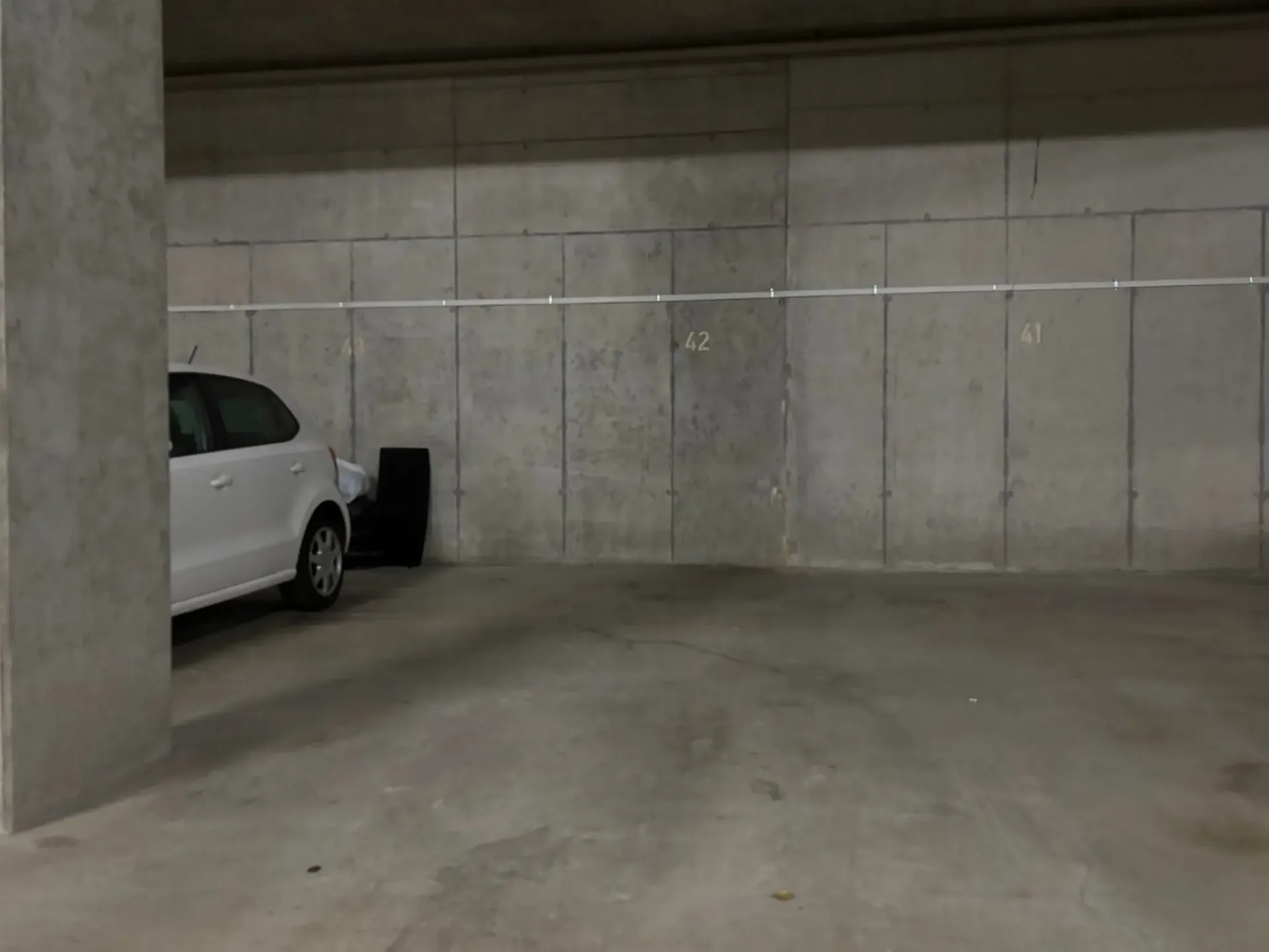 Einstellhallenplatz zu vermieten in Schüpfen