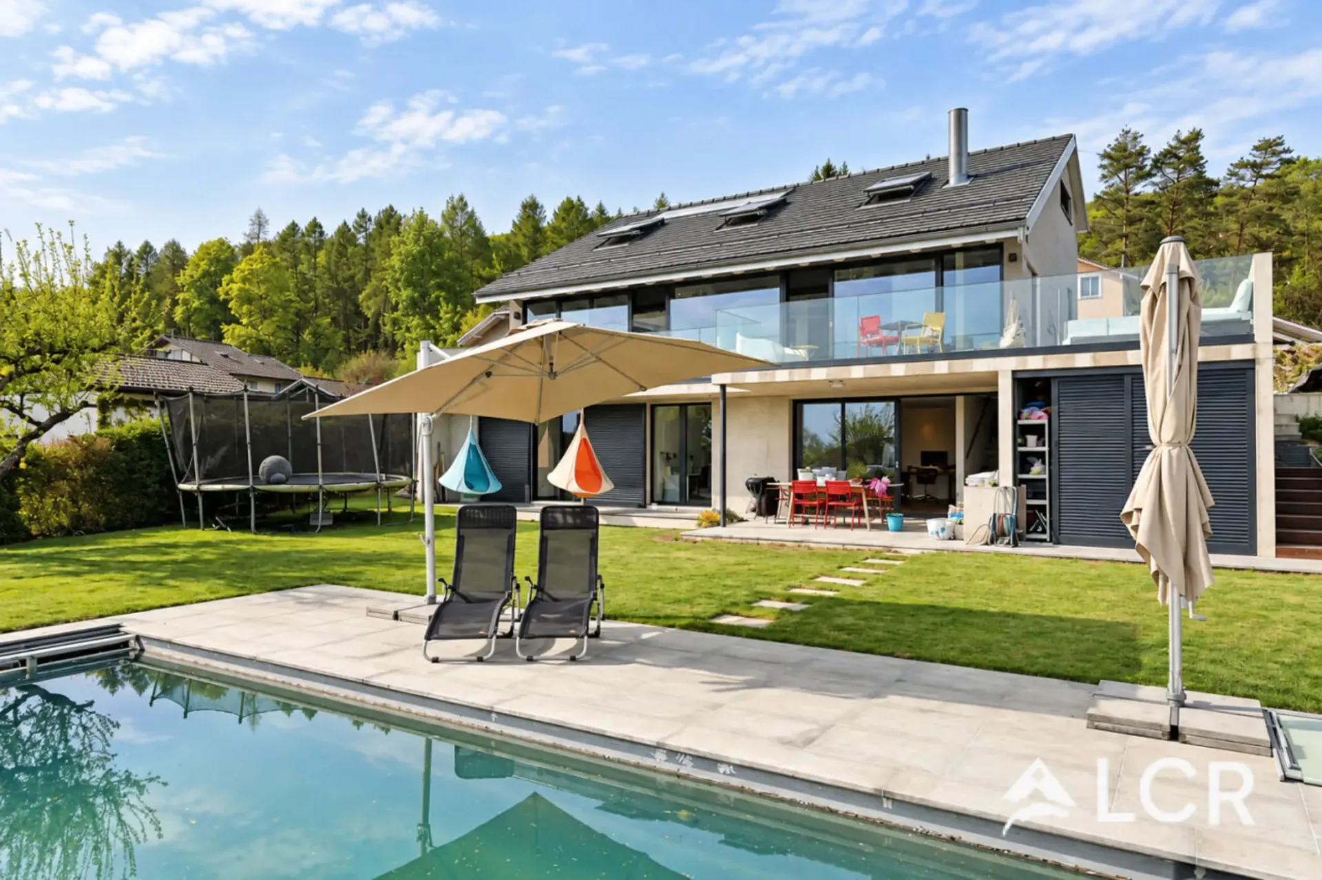 Architektenhaus - Blick auf den See und die Alpen - Garten - Pool
