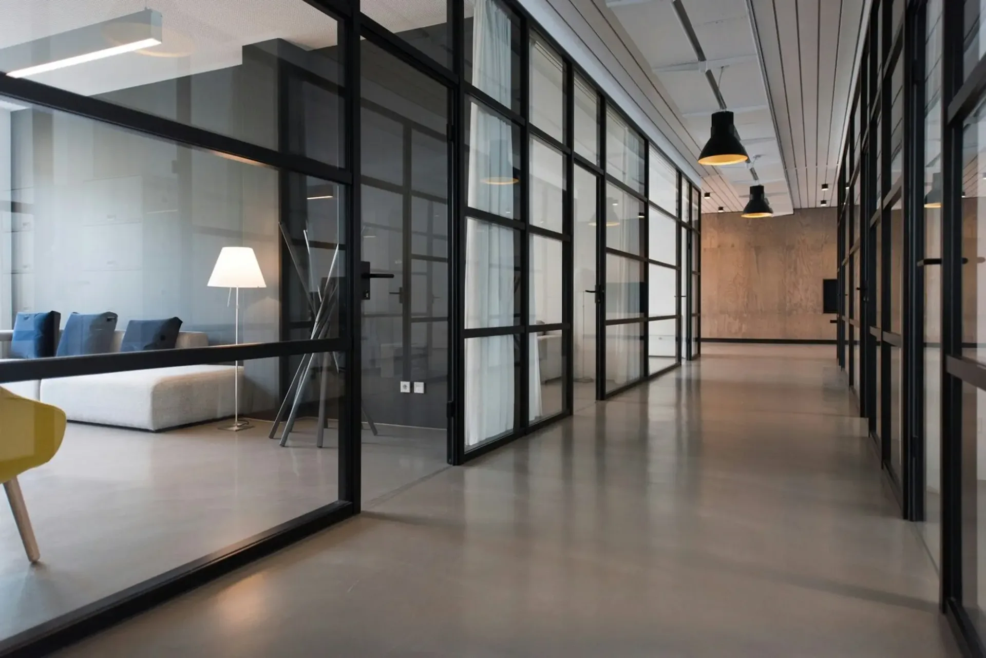 Zu vermieten - Gewerbliche Fläche/Büros von 234m2 "Plug&Work" in Sion