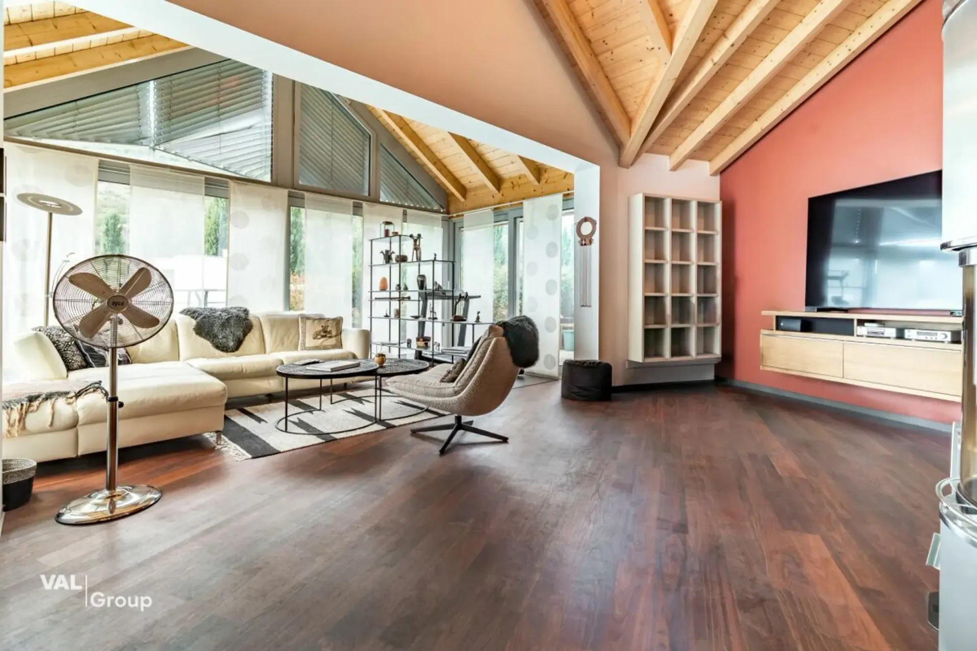 Appartement attique exclusif 4.5 pièces avec terrasse spacieuse et sauna à Visp