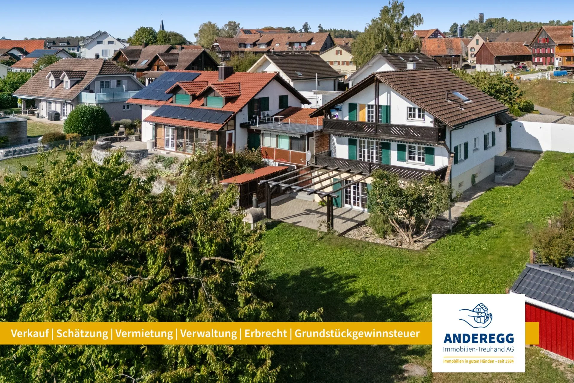 Maison individuelle ensoleillée avec annexe et panorama alpin inobstrué