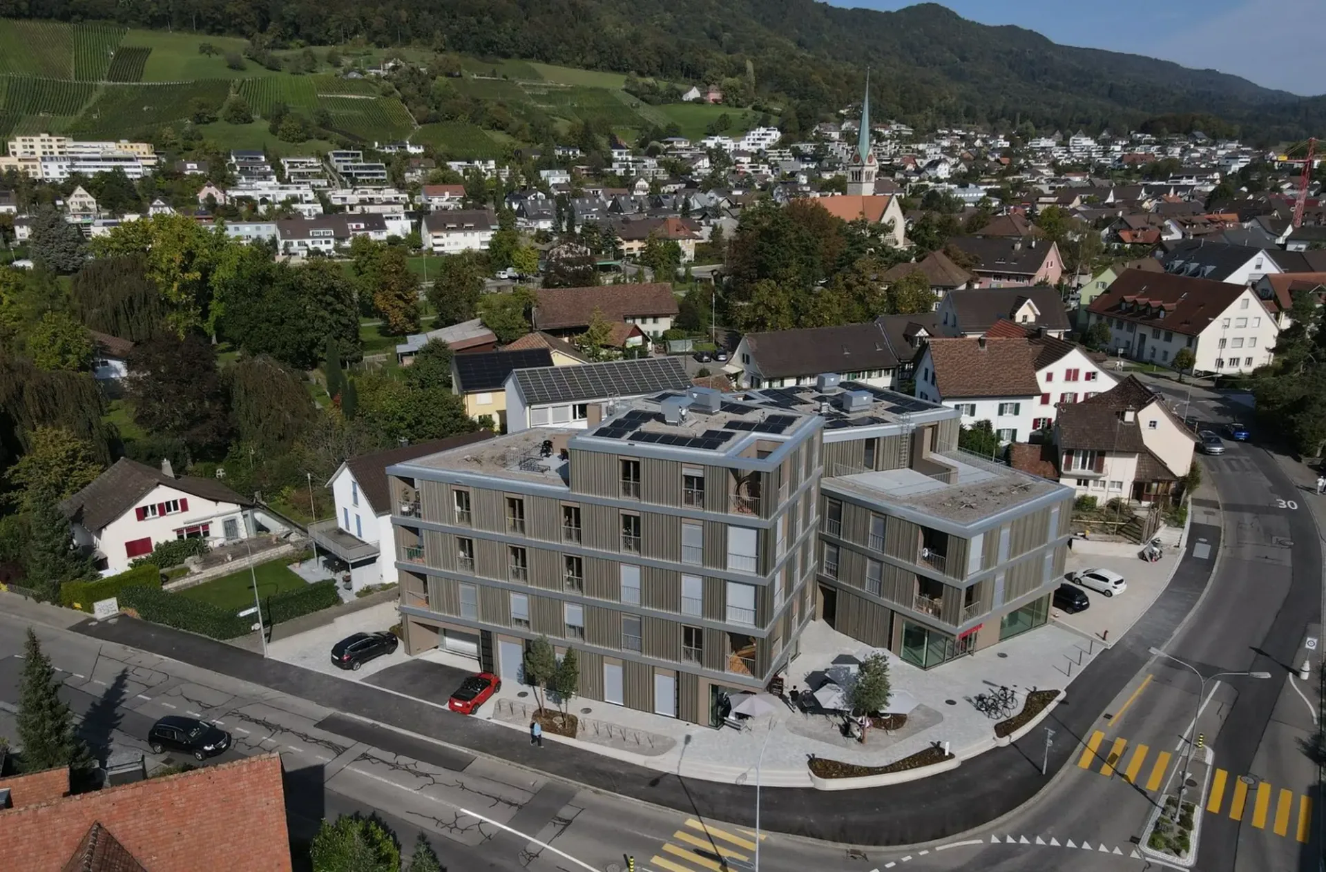 Moderne 3.5 Zimmerwohnung im 1. Obergeschoss im Herzen von Wettingen