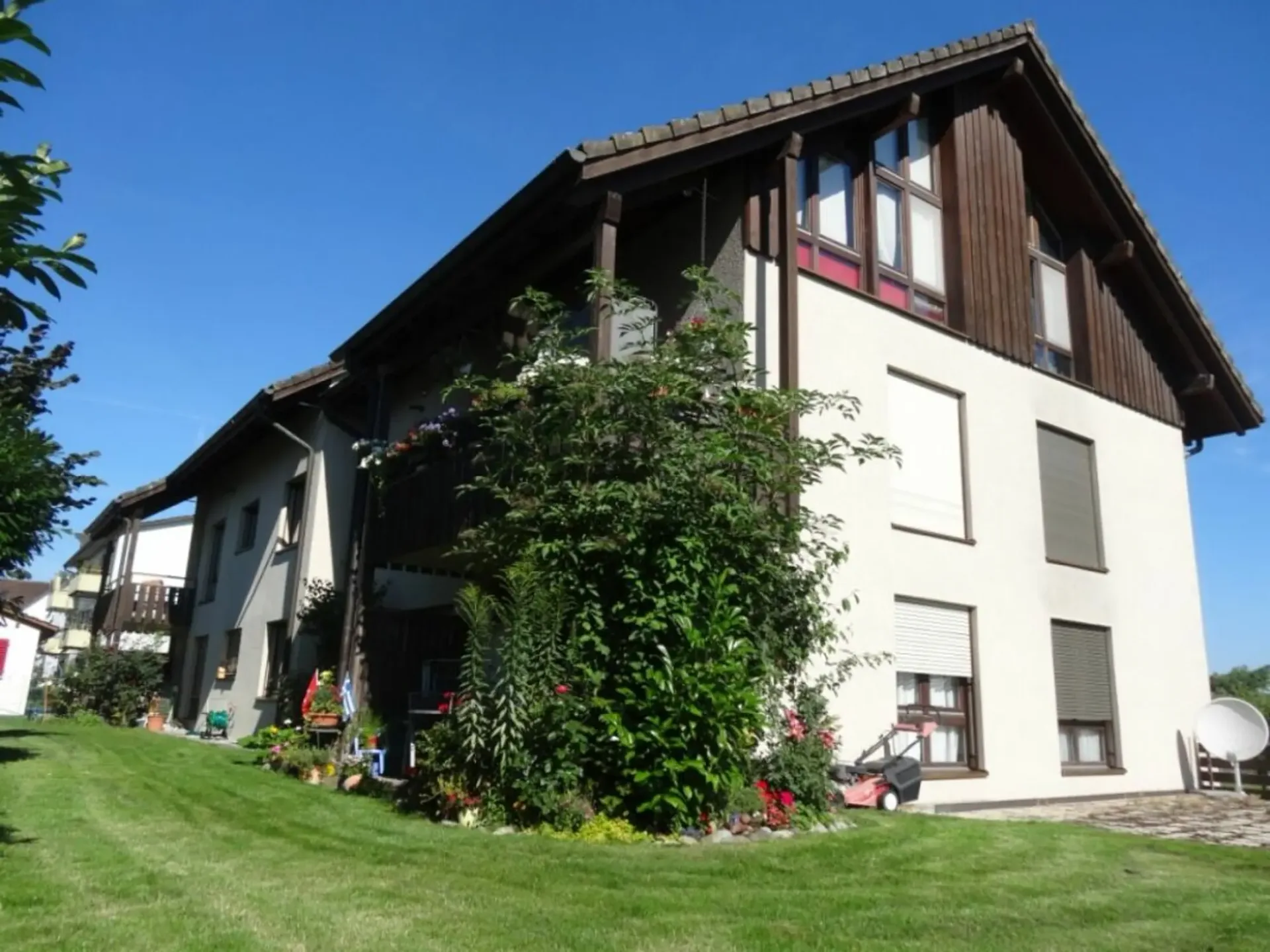 Charmante 3.5-Zimmer-Wohnung - nur wenige Schritte zum See