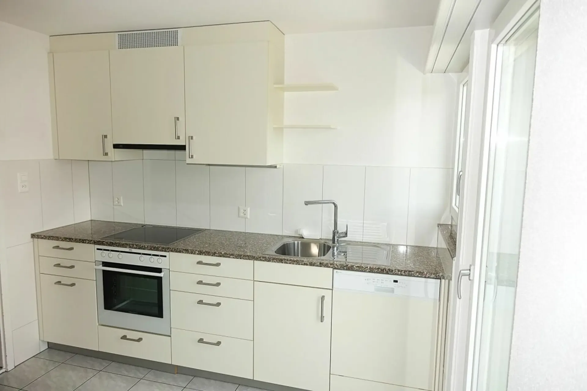 Appartamento ristrutturato di 4 locali con balcone