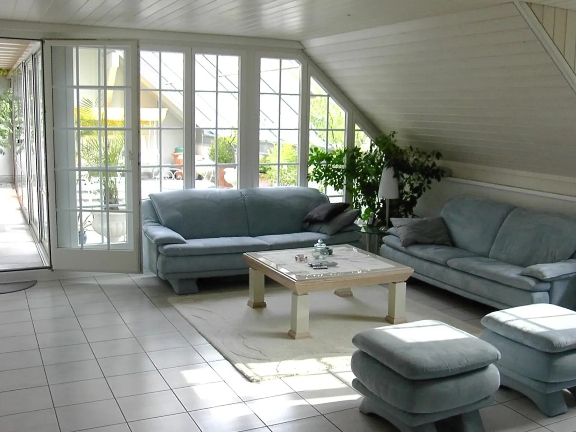 6-Zimmer Dach- Maisonette-Wohnung mit Wintergarten und schöner Terrasse