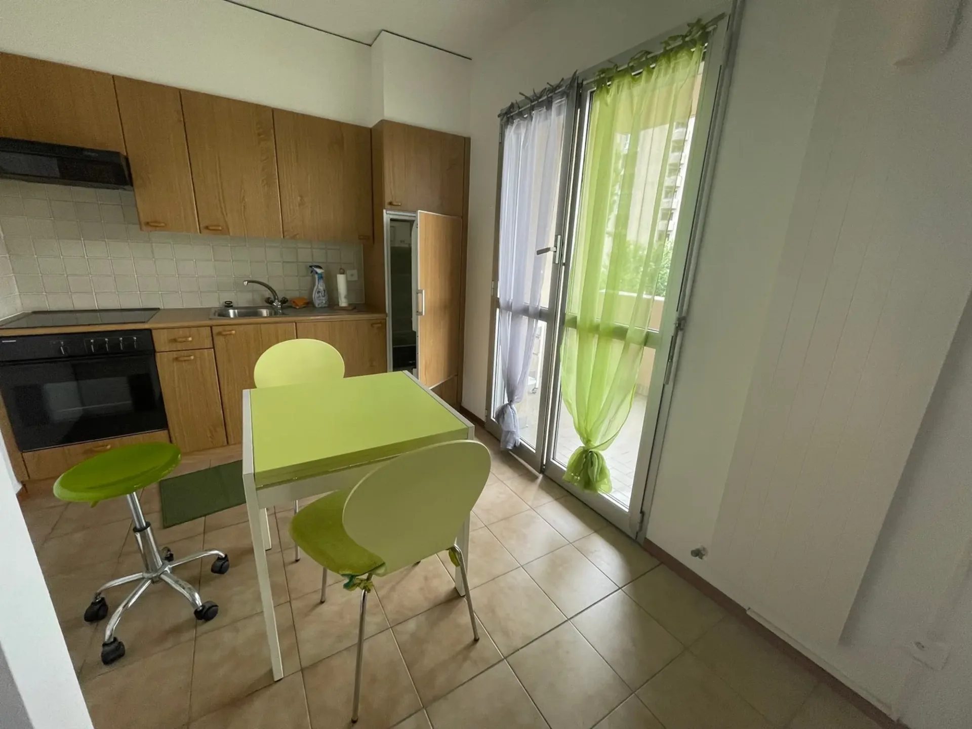 COLDRIERIO - GROßZÜGIGES 1.5 ZIMMER WOHNUNG MIT MOBELN UND TERRASSE