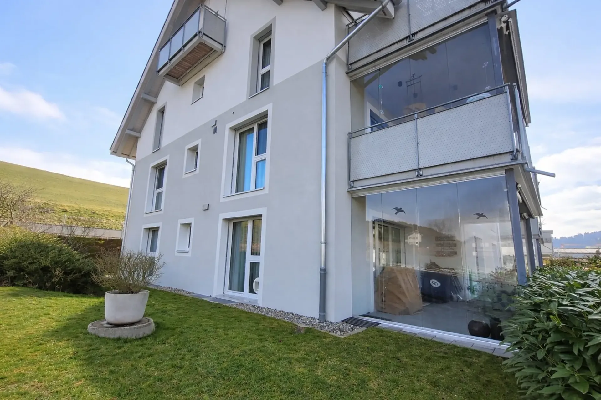 Moderne 4.5-Zimmer-Wohnung im Erdgeschoss in Konolfingen inkl. Doppeleinstellhallenplatz