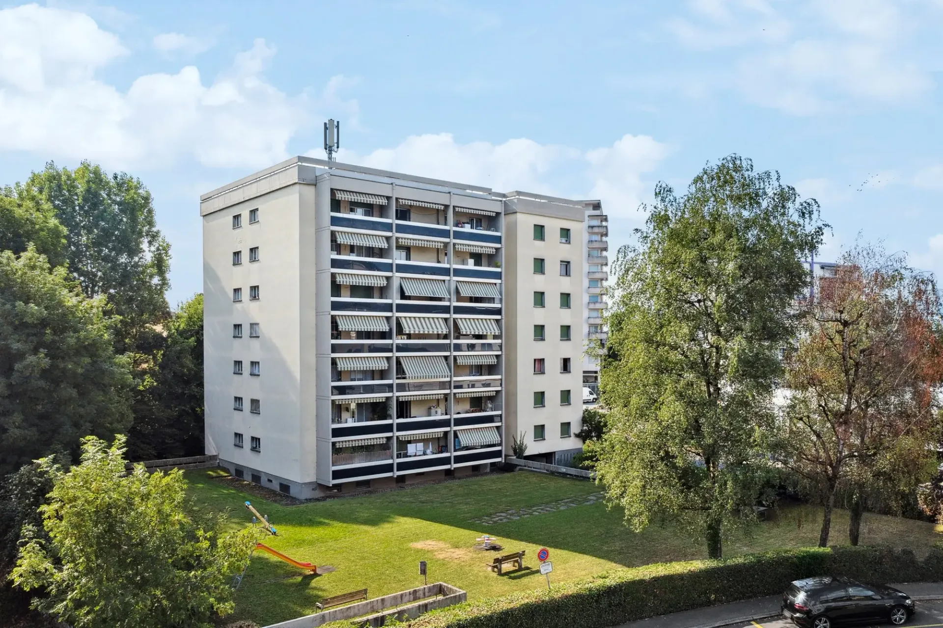Studio close to Renens train station