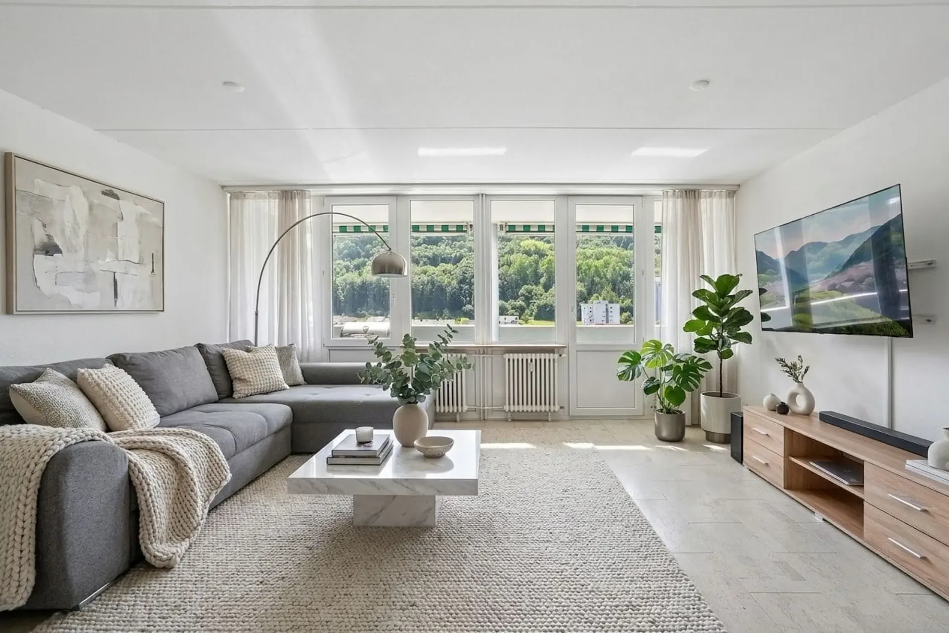 Panoramablick inklusive - Exklusive 2.5-Zimmer-Wohnung in Baden