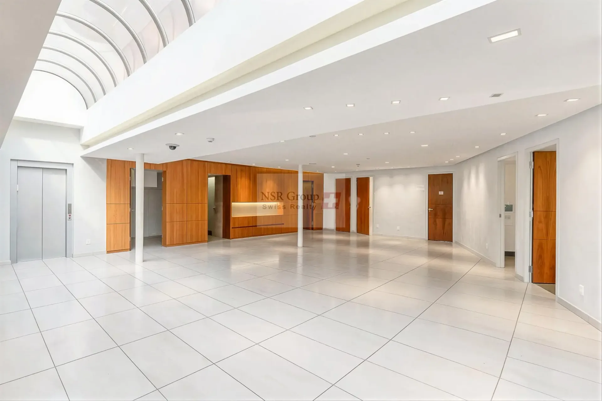 Arcade gewerblich 538 m² + 100 m² Lager - Januar 2027