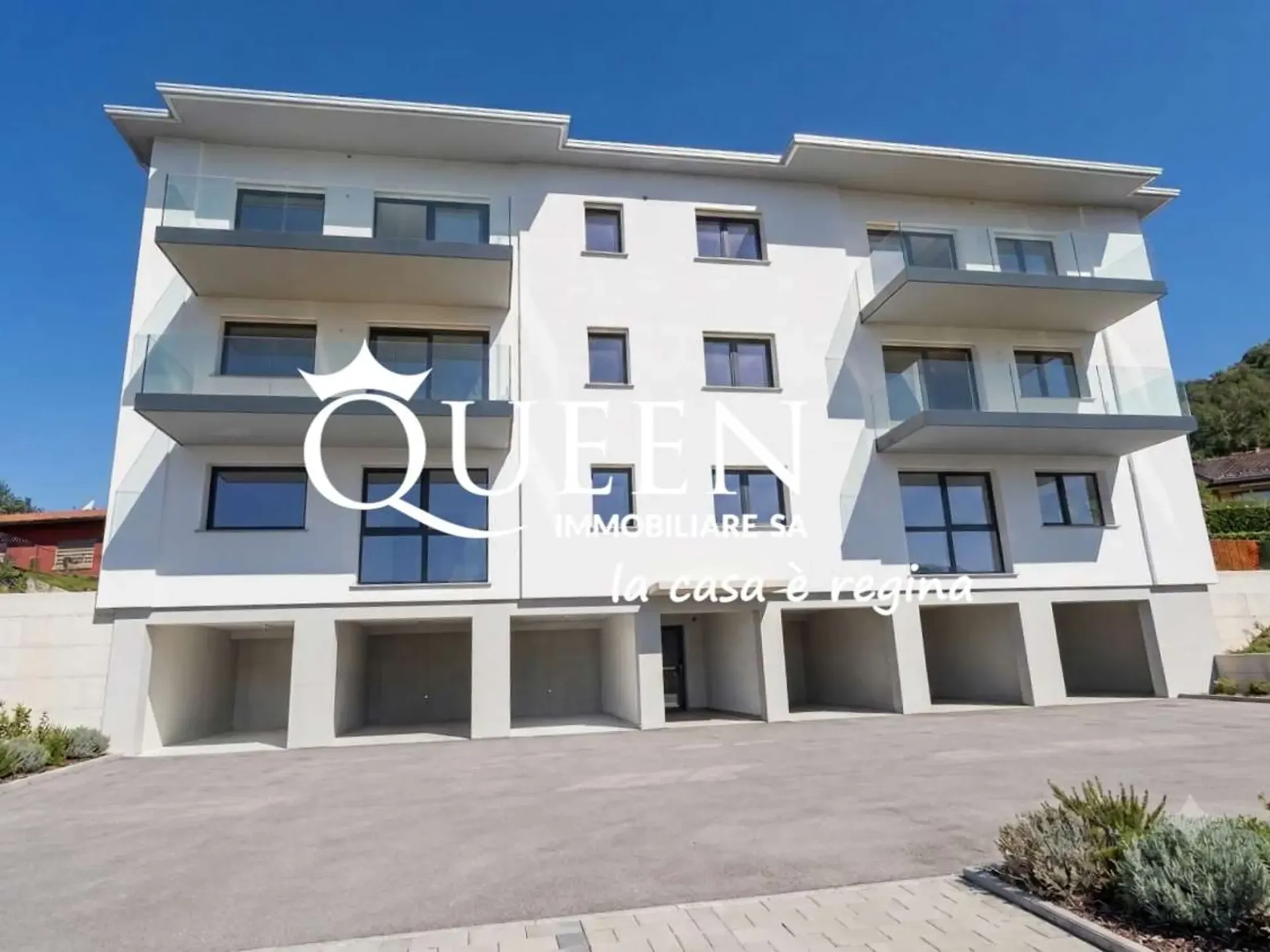 Arzo: neues und helles 4.5-Zimmer-Apartment mit Terrasse