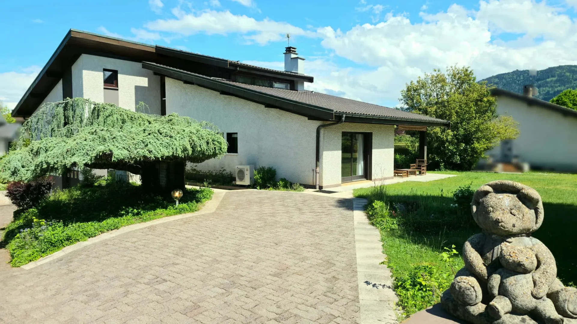 Armoy: Elegant Architect's Villa T8