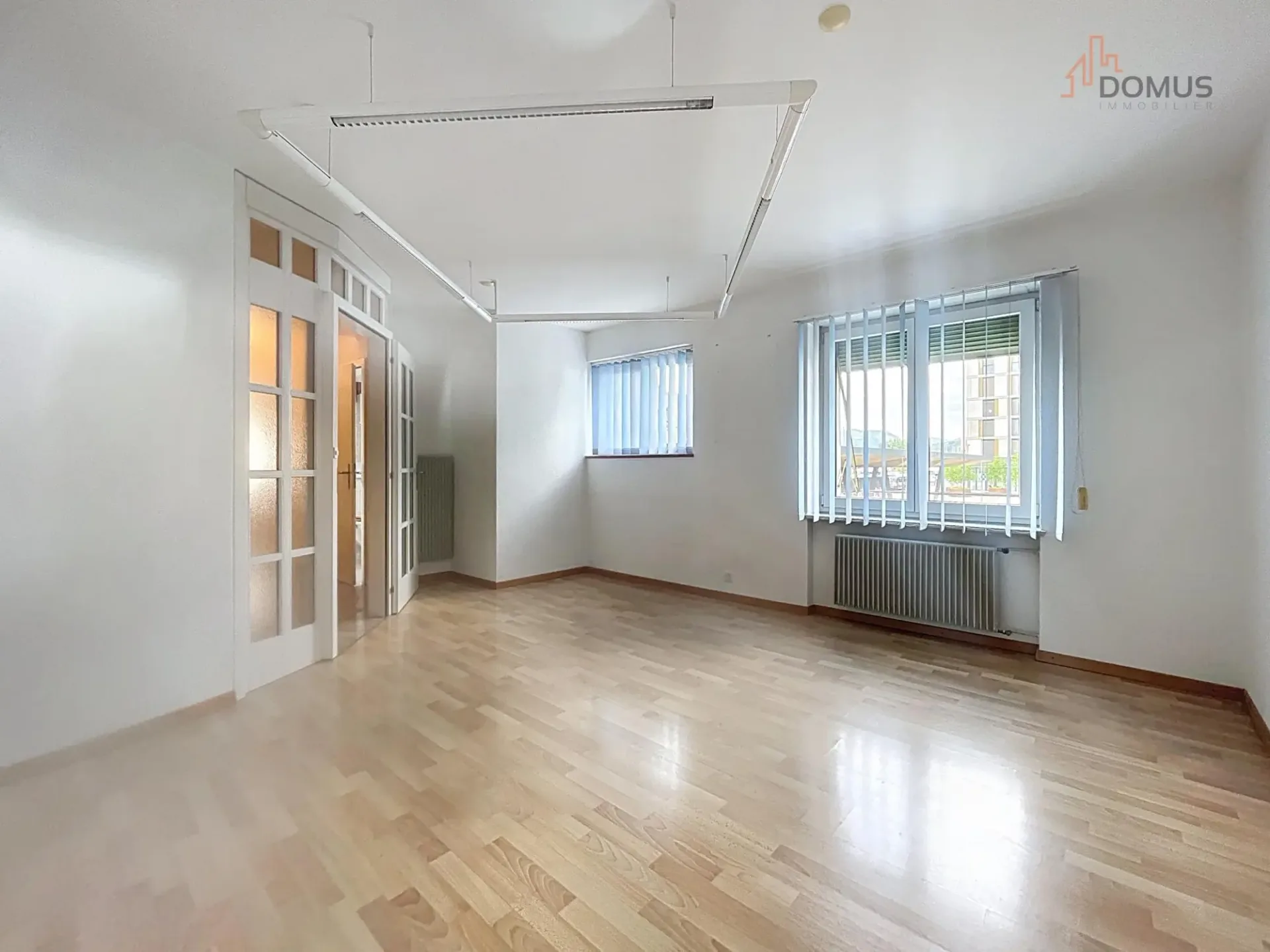 Zu vermieten ? Vielseitige Büros von 76 m² gegenüber dem Bahnhof Delémont