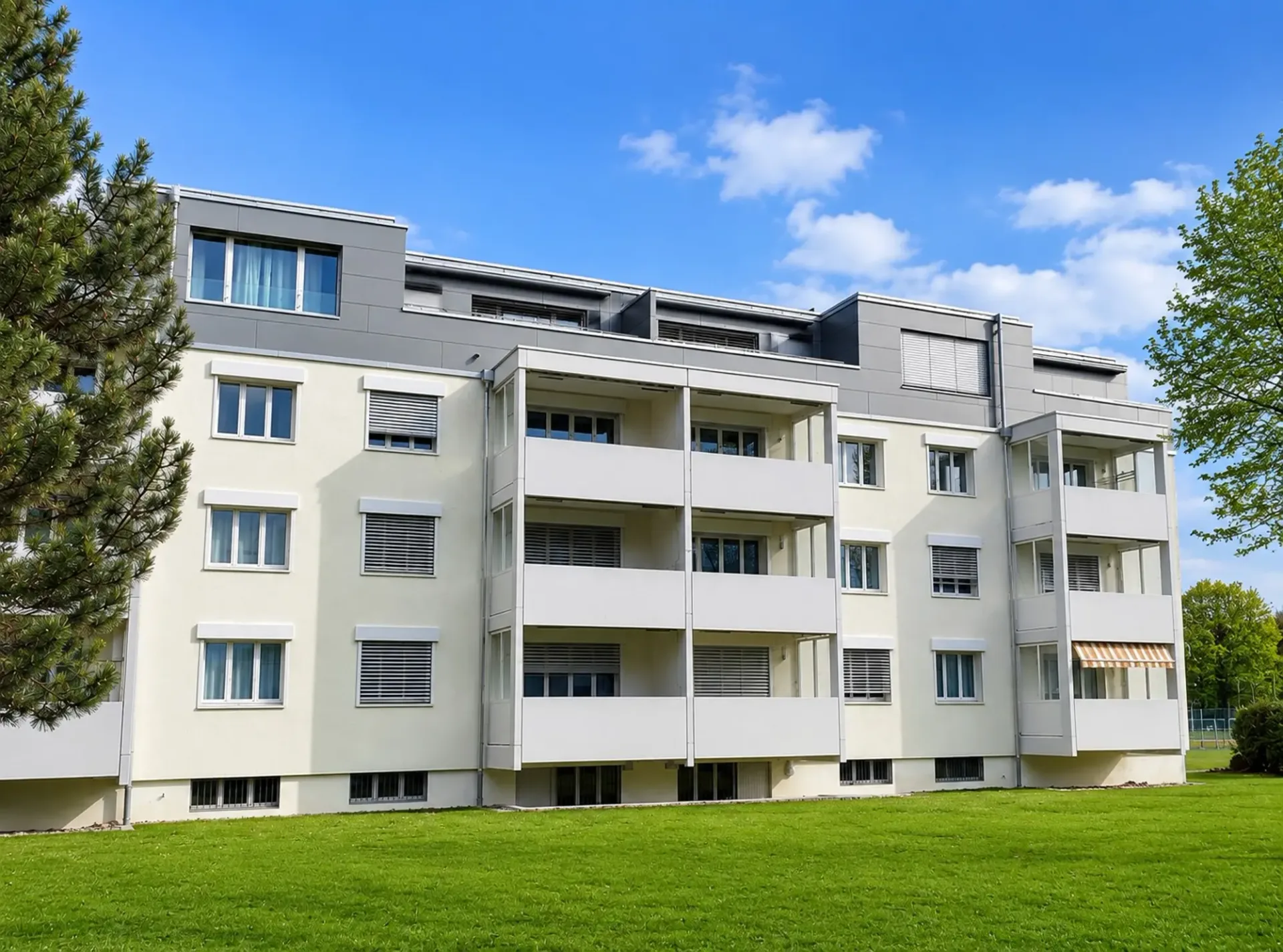 Helle Attikawohnung in Glattbrugg