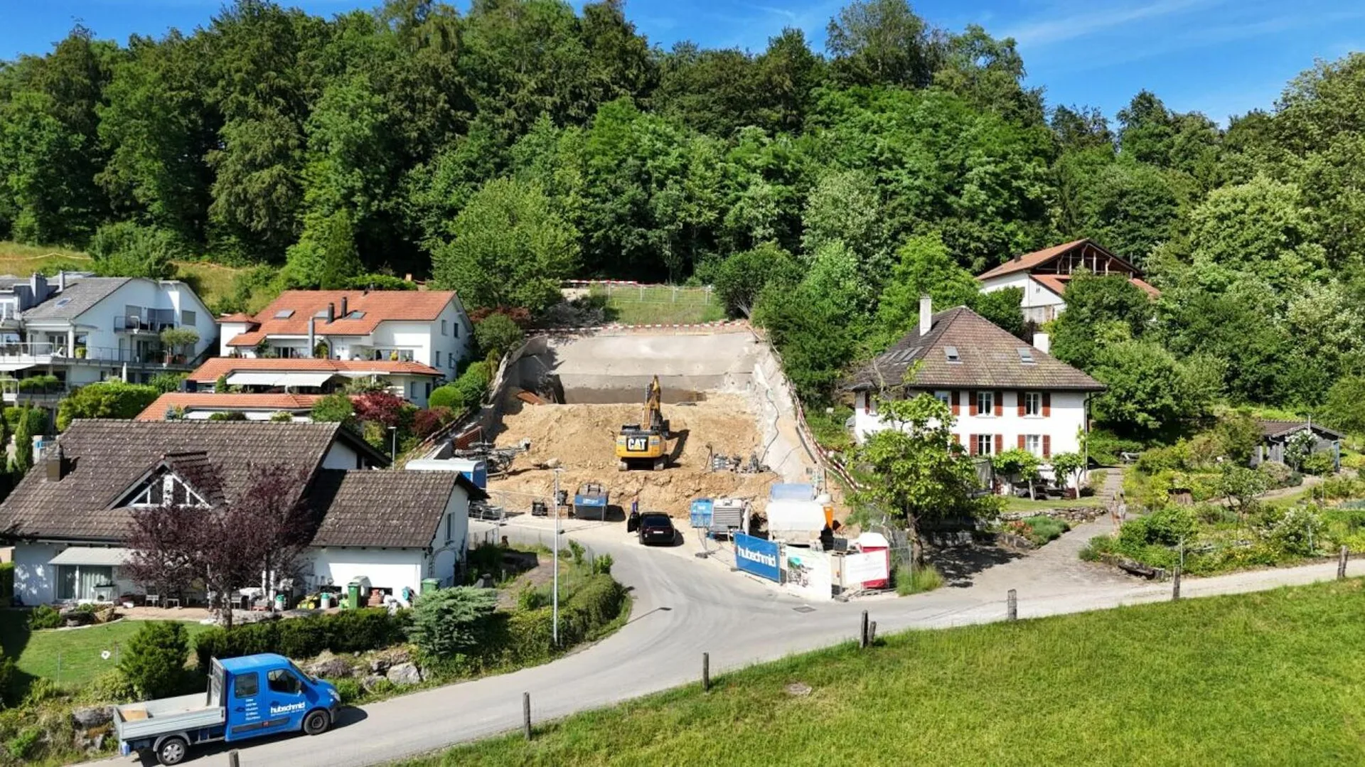 BAUFORTSCHRITT: HANGSICHERUNG VOLLENDET - BELLA VISTA.CH TAKES SHAPE