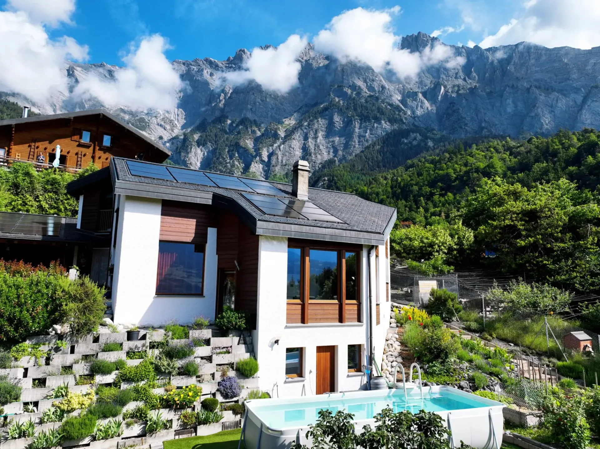 Villa mit Charme und überdachter Terrasse sowie Ausblick auf Chamoson