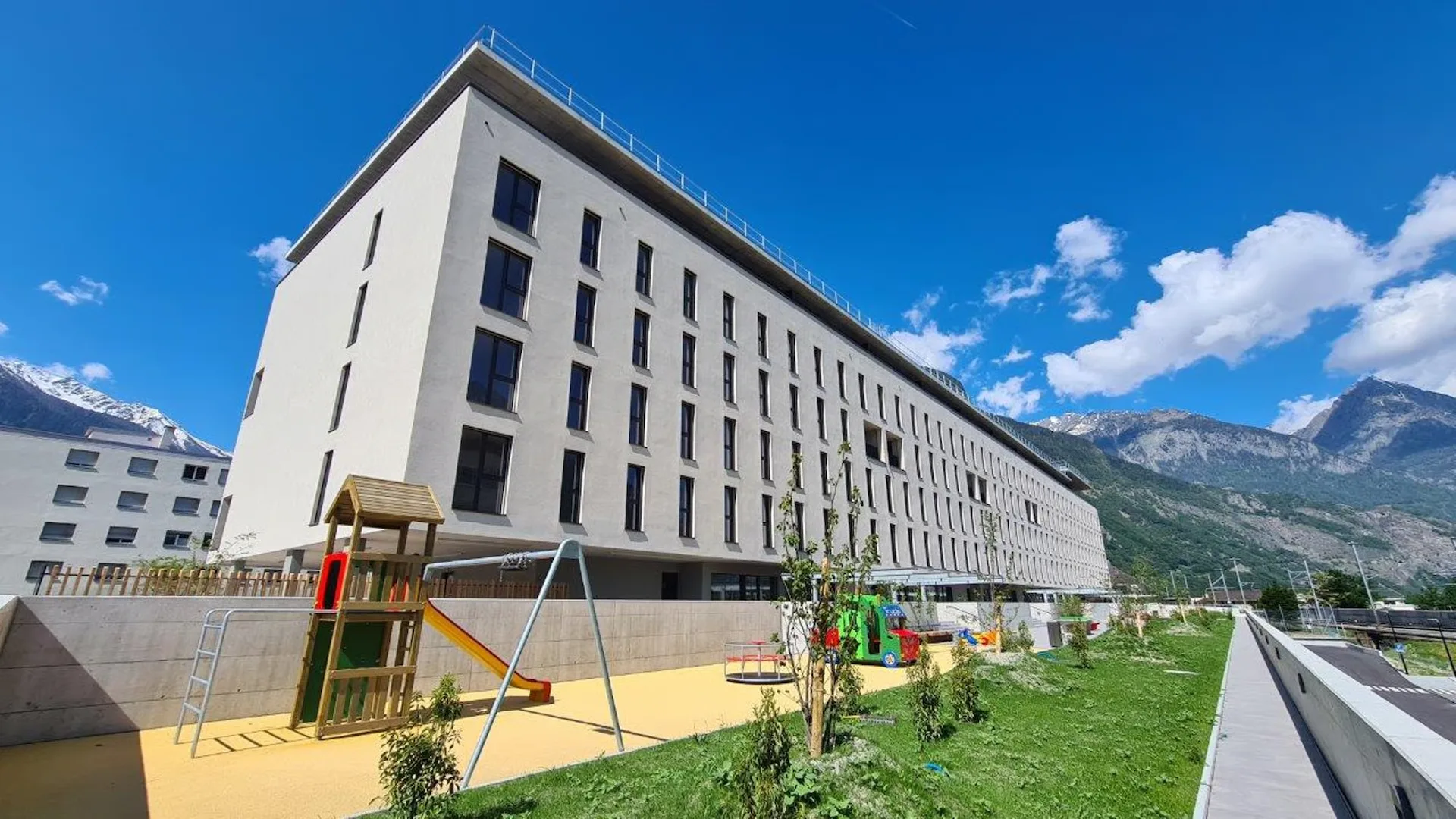 Parkplatz für Motorrad innen in Martigny zu vermieten