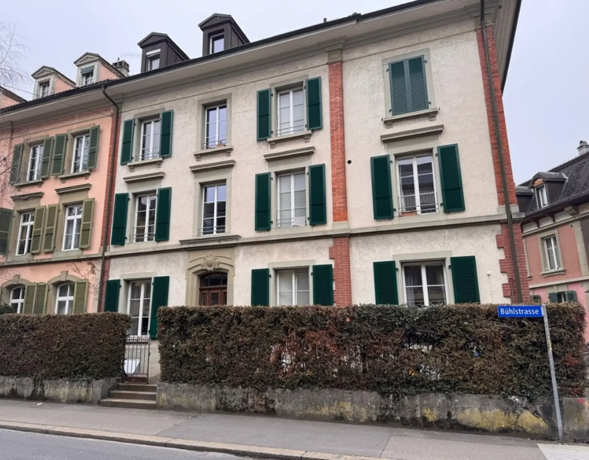 Helle Praxis- oder Büroräume in der Länggasse