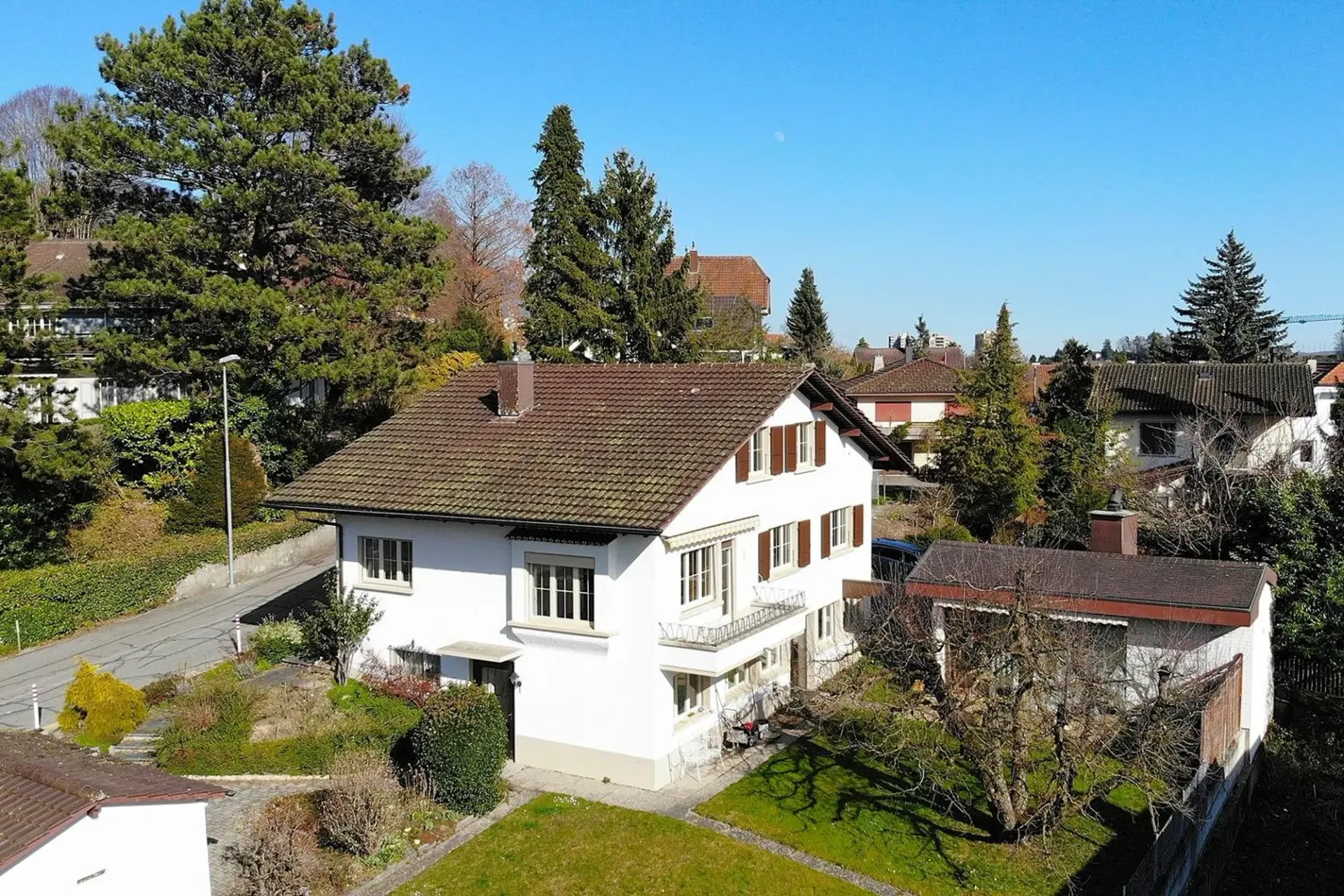 Charmantes Einfamilienhaus mit grossem Garten in Lengnau