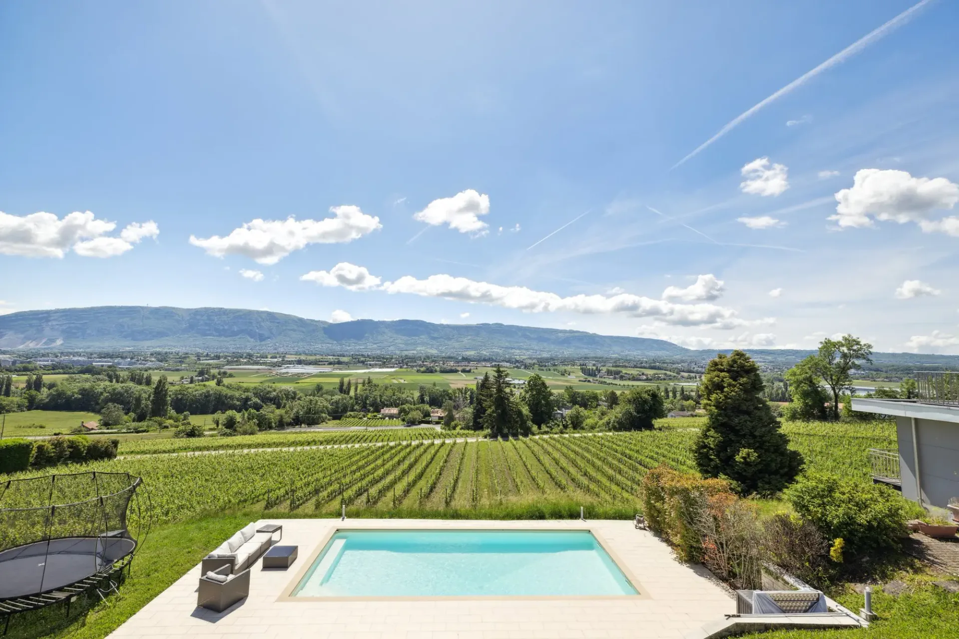 Rare Villa Individuelle avec piscine face aux vignobles