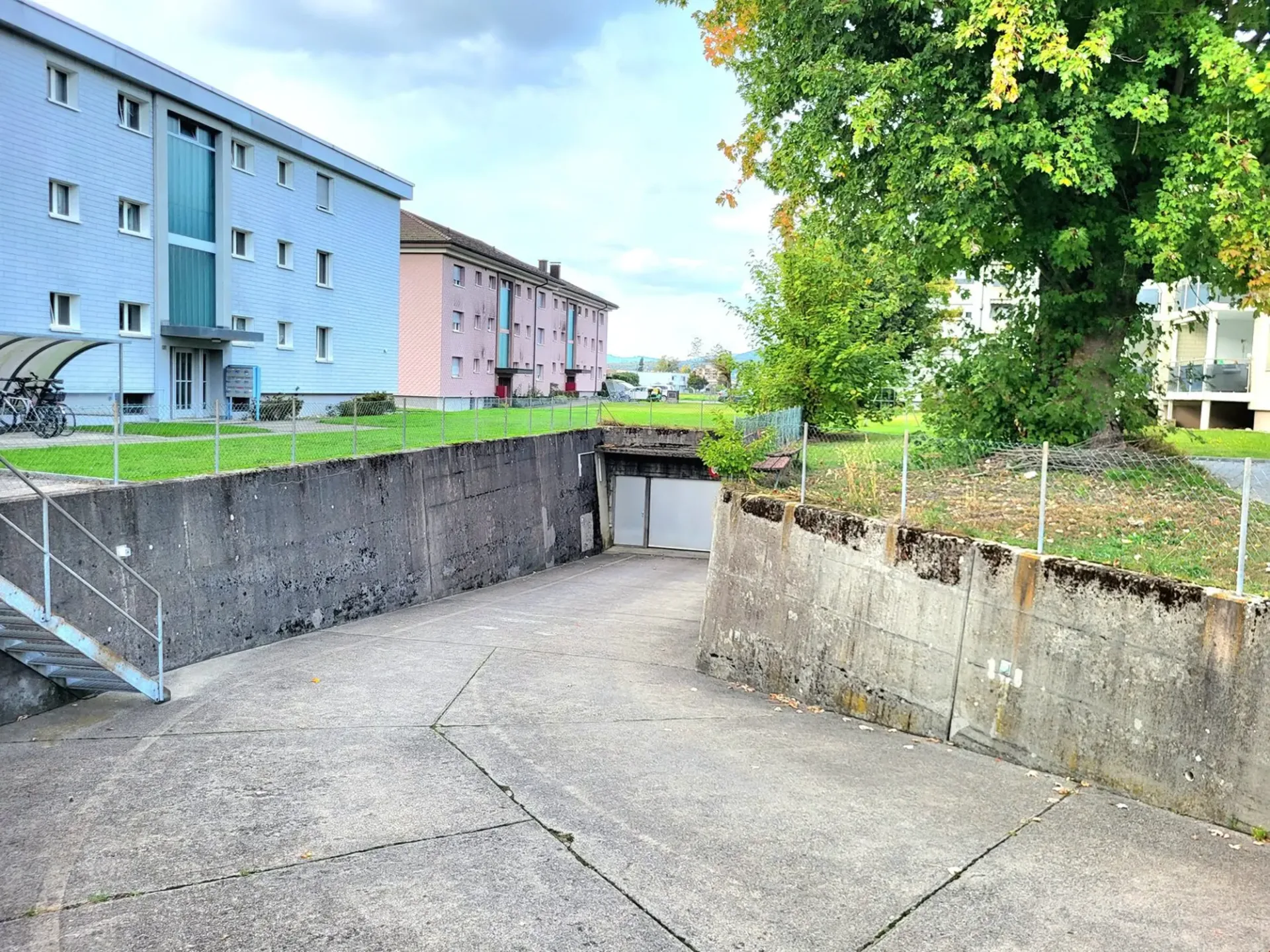 Einstellhallenplätze per sofort zu vermieten