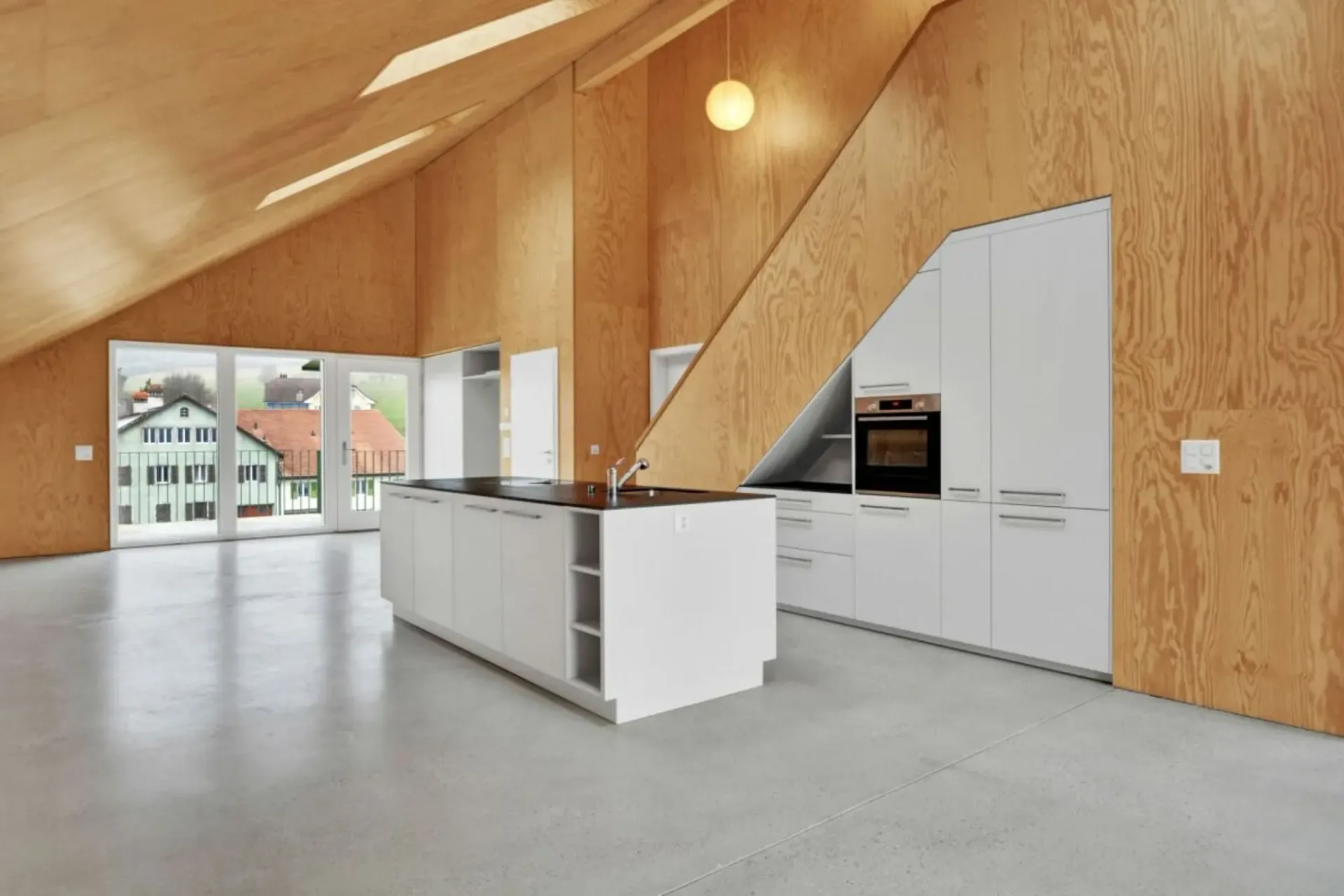 Corgémont, außergewöhnliches Duplex mit 3.5 Zimmern im Dachgeschoss