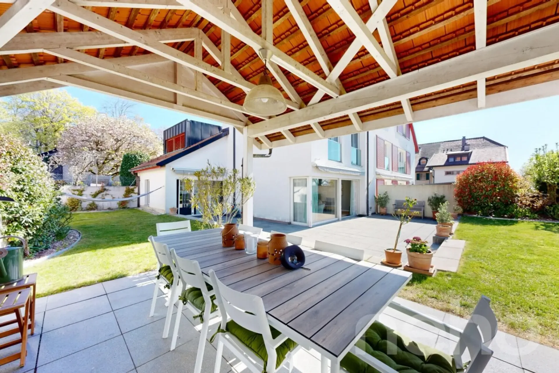 Duplex dans un corps de ferme avec jardin privatif