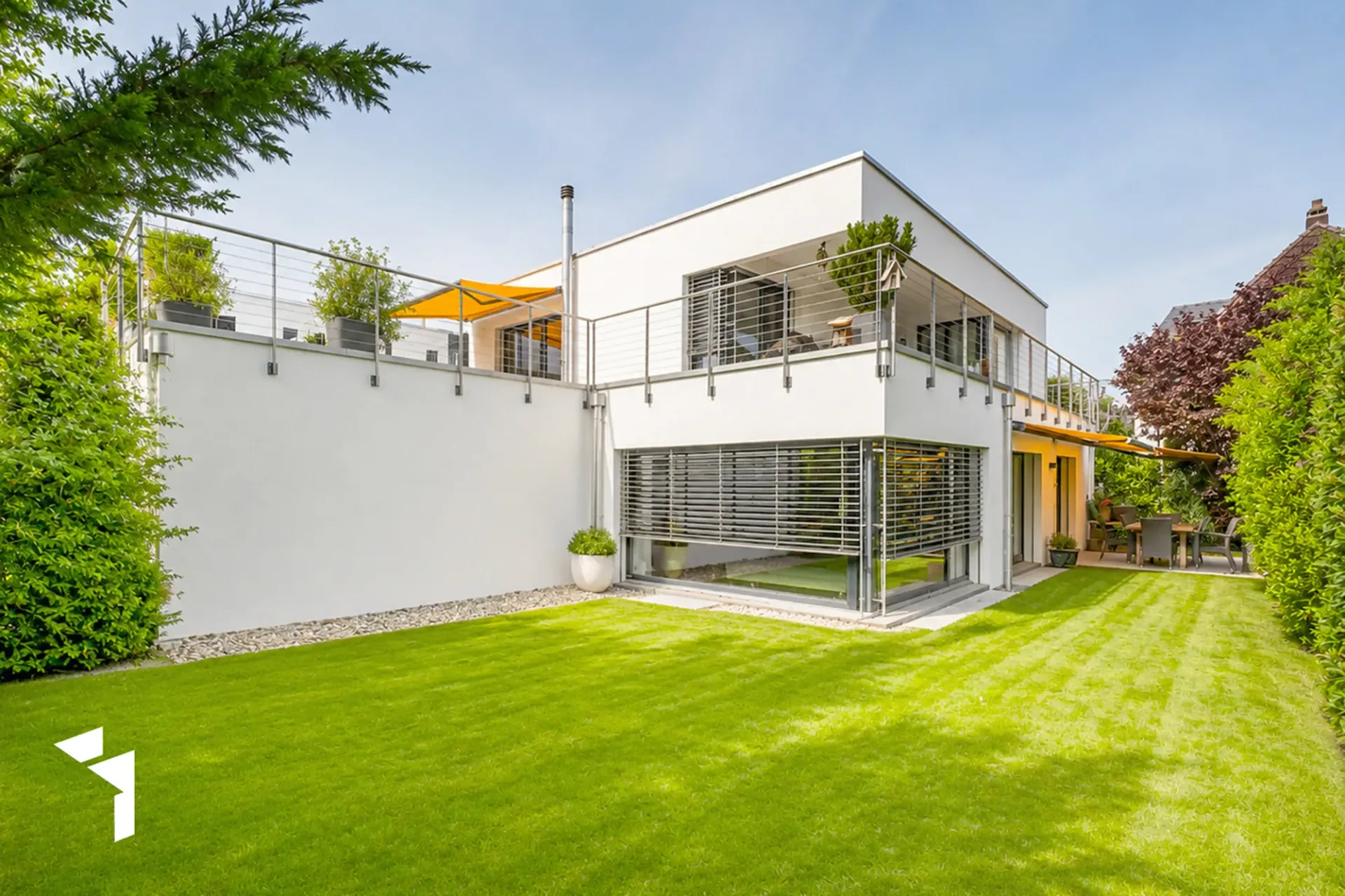 Fehr Immobilien - Modernes, top gepflegtes 5.5-Zi.-Einfamilienhaus
