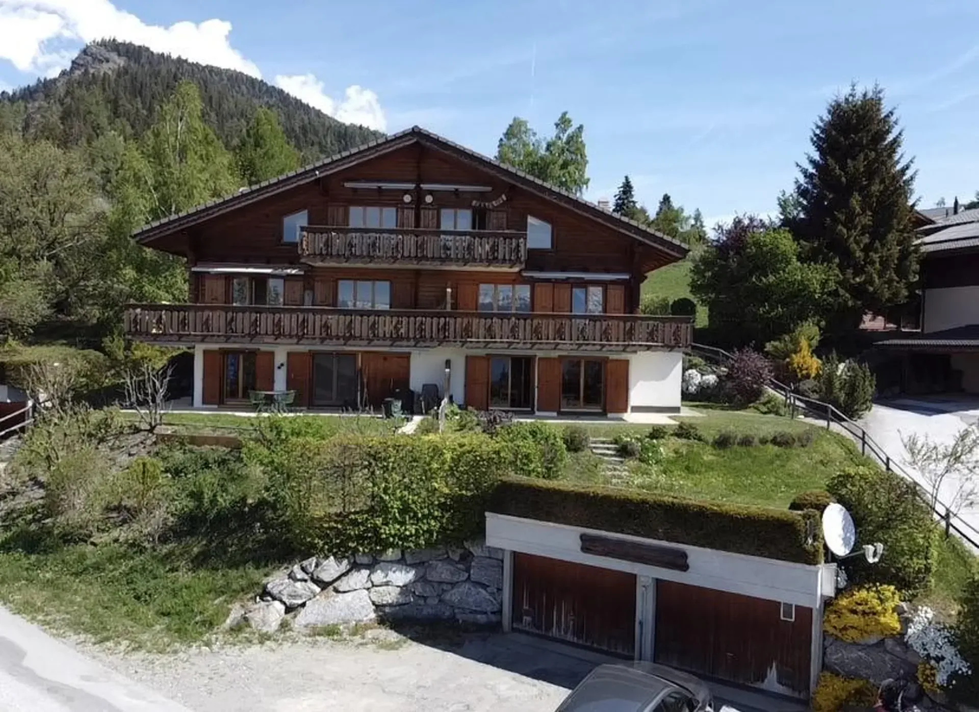 Schönes Duplex mit Garten, freier Panoramaaussicht und Garage, ein unbestreitbarer Vorteil