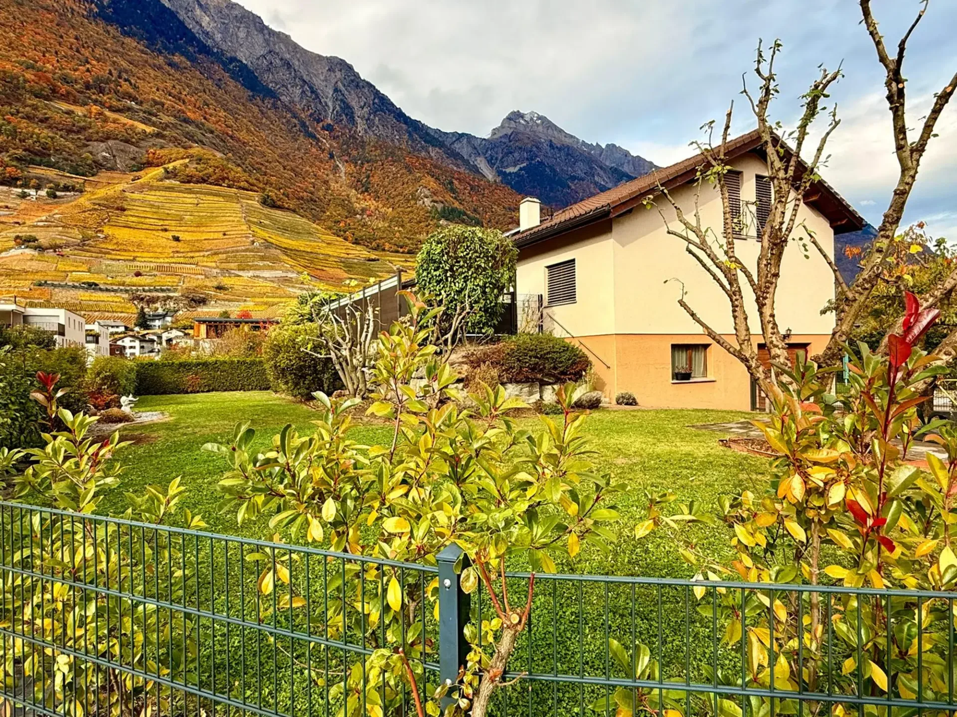 Großartige renovierte Villa mit Grundstück in FULLY