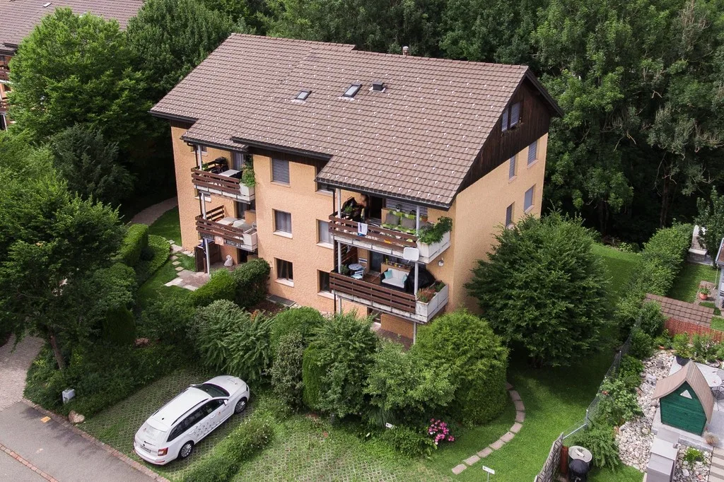 Charmante Dachwohnung in Hittnau (Befristet)
