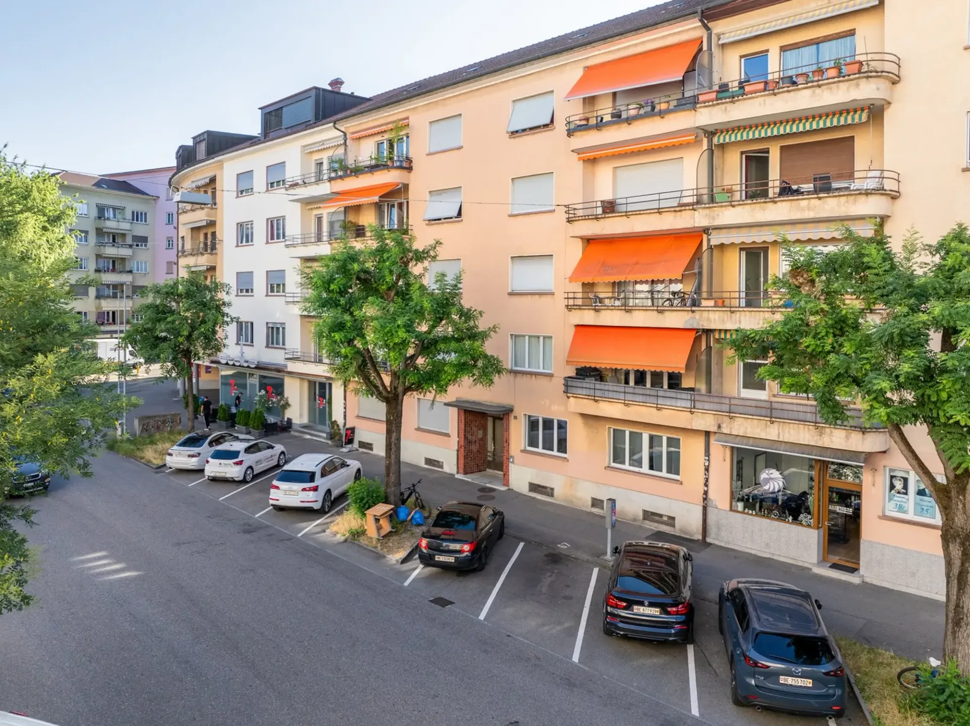 Entre le Congrès et la Gare
