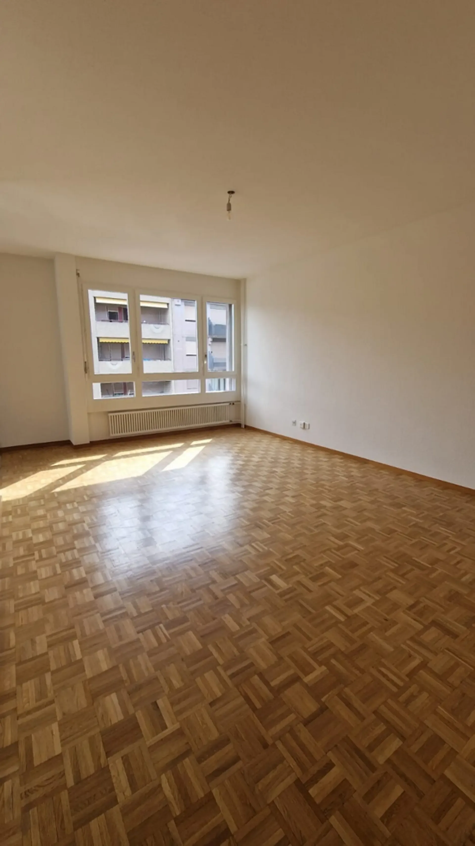Stadtteil EPINETTES - geräumige 3-Zimmer-Wohnung